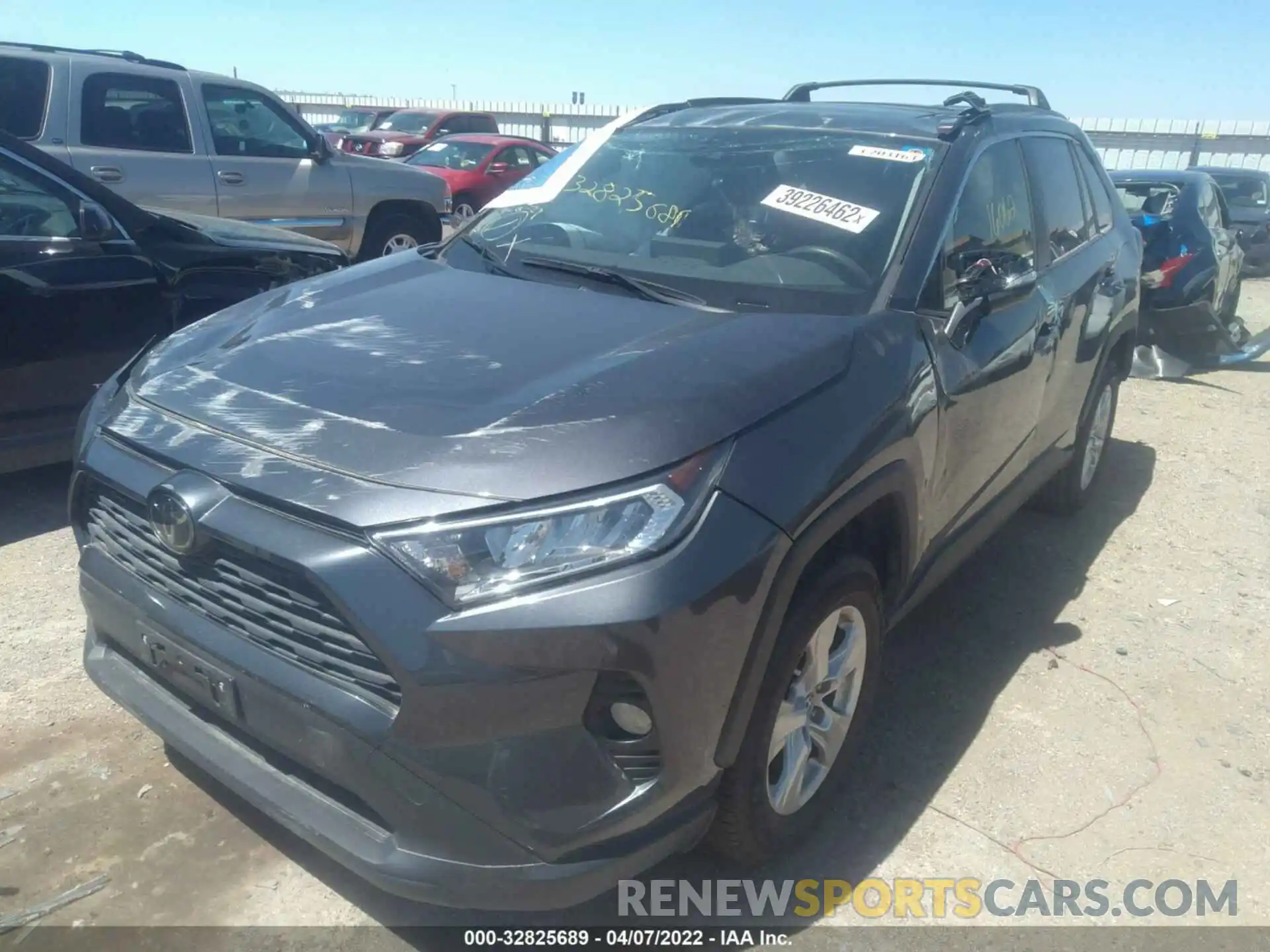 2 Фотография поврежденного автомобиля JTMW1RFV1KD512134 TOYOTA RAV4 2019