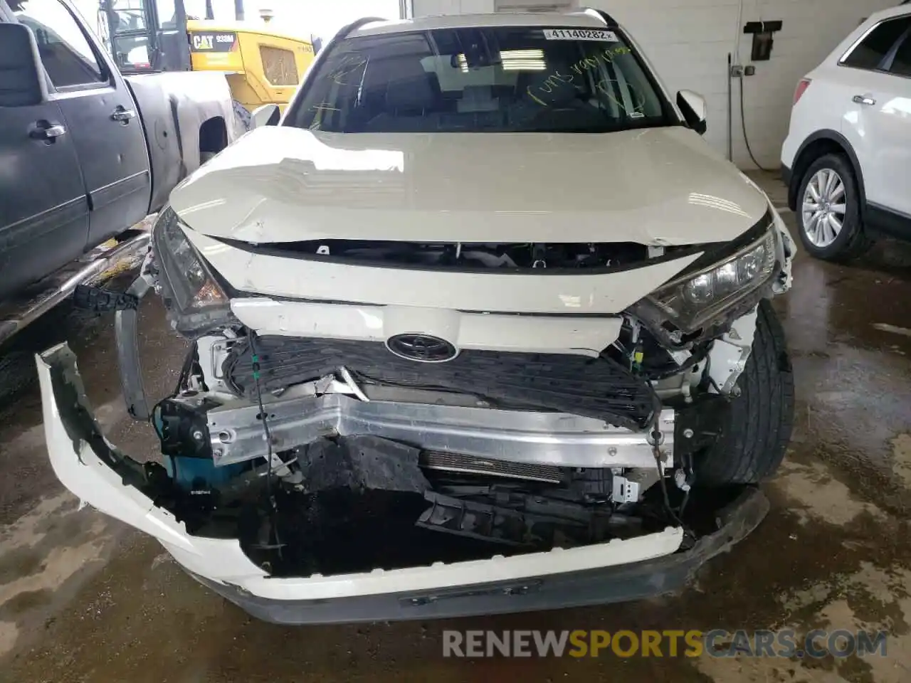 9 Photograph of a damaged car JTMW1RFV2KD005839 TOYOTA RAV4 2019