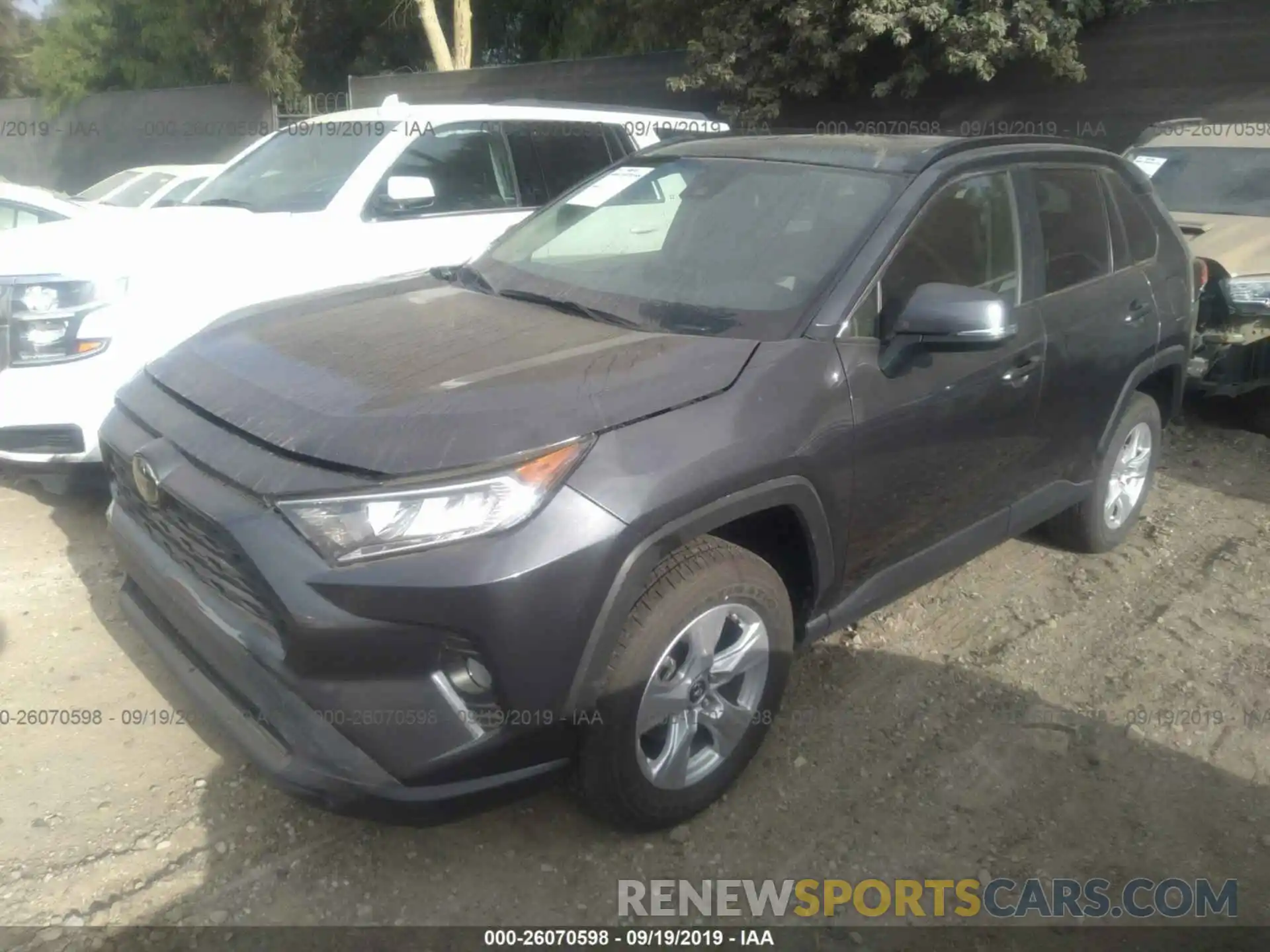 2 Фотография поврежденного автомобиля JTMW1RFV2KD007588 TOYOTA RAV4 2019