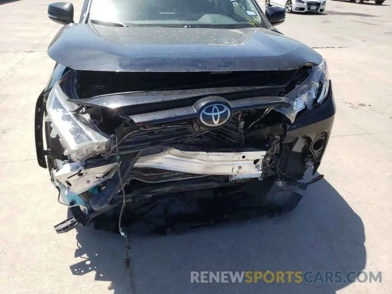 9 Photograph of a damaged car JTMW1RFV2KD007980 TOYOTA RAV4 2019