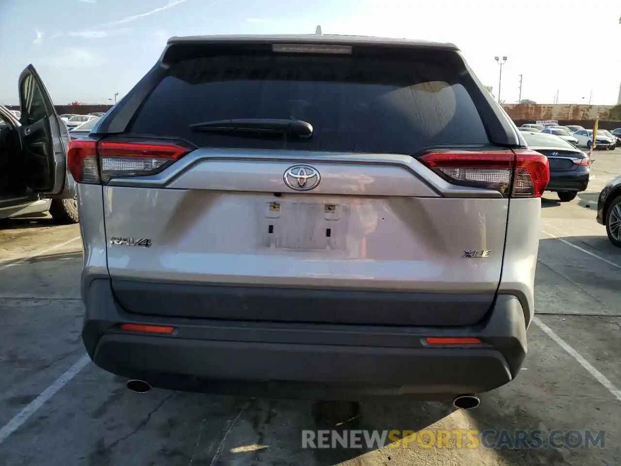 6 Фотография поврежденного автомобиля JTMW1RFV2KD018655 TOYOTA RAV4 2019