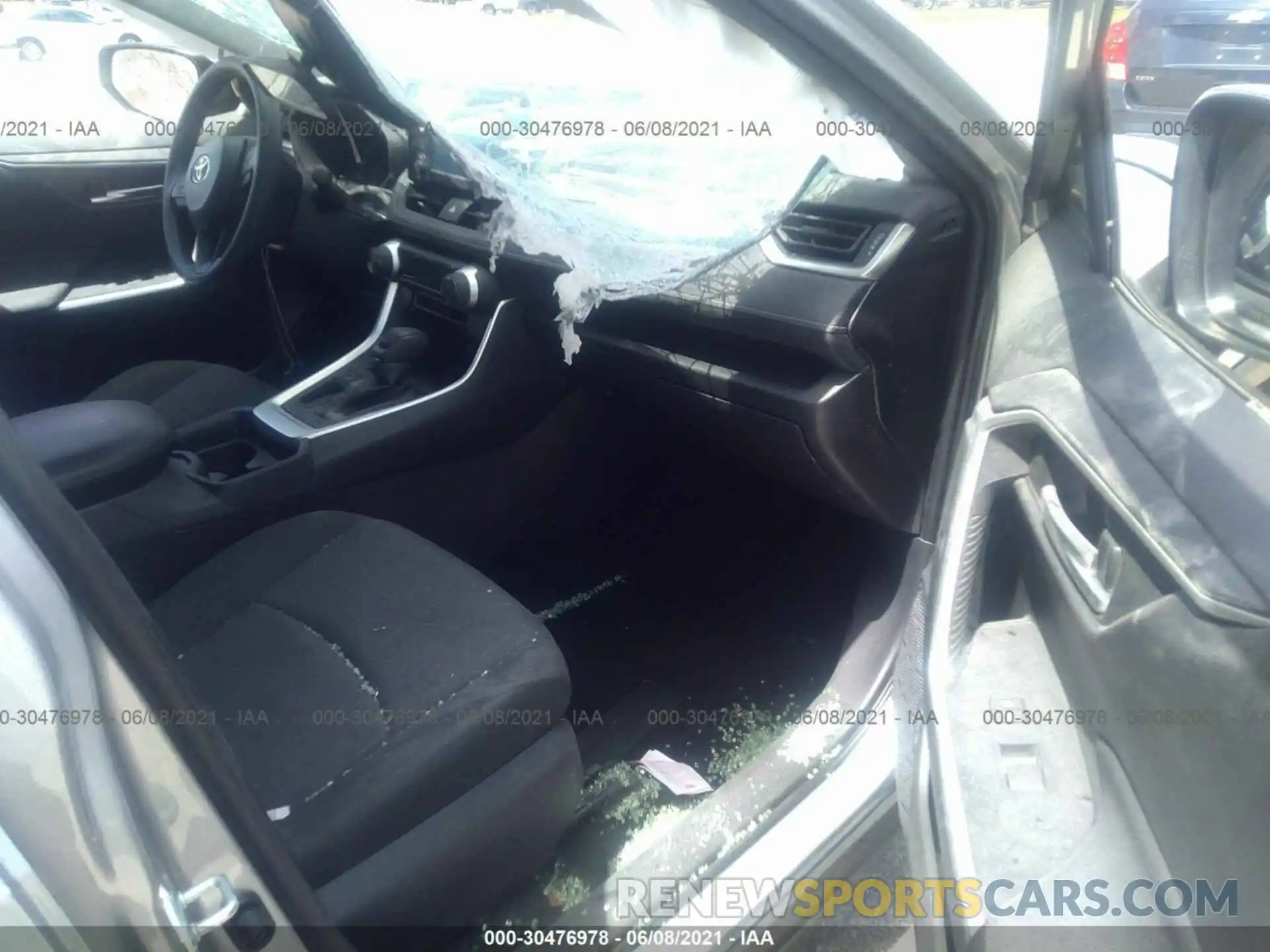 5 Photograph of a damaged car JTMW1RFV2KD036461 TOYOTA RAV4 2019