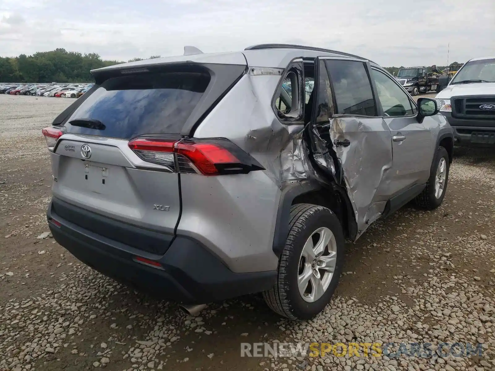 4 Photograph of a damaged car JTMW1RFV2KD503443 TOYOTA RAV4 2019