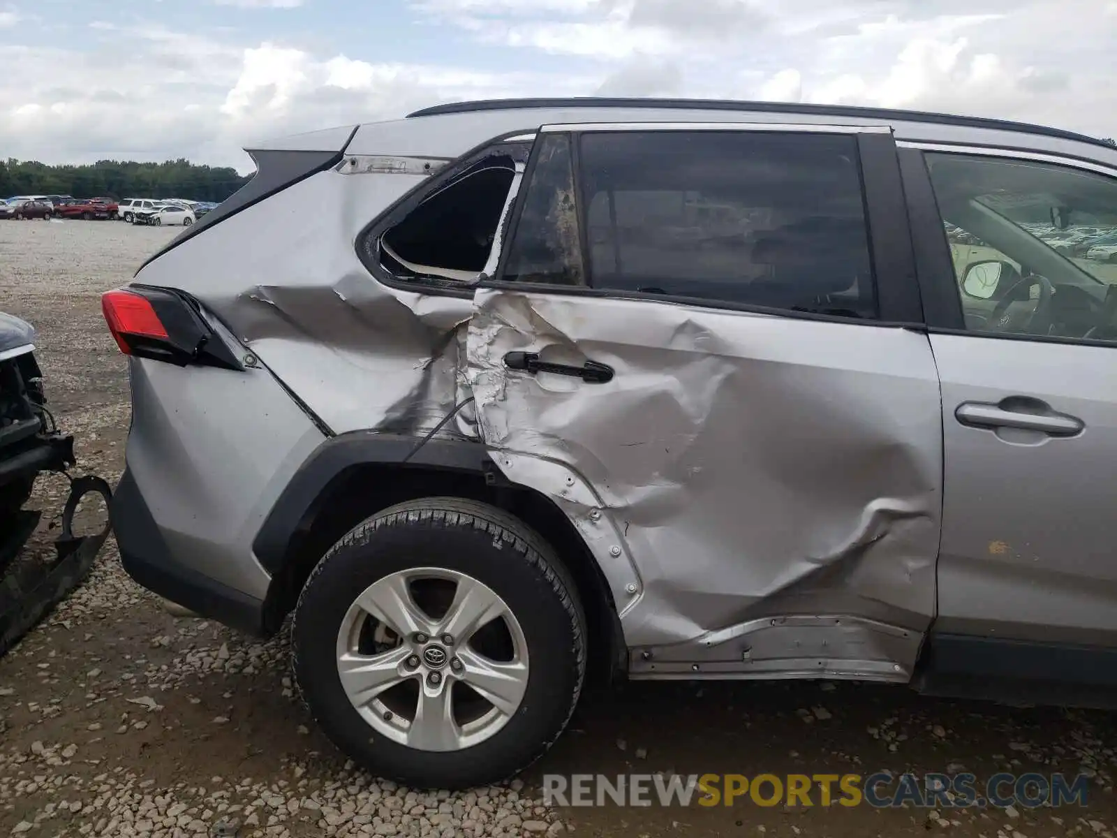 9 Photograph of a damaged car JTMW1RFV2KD503443 TOYOTA RAV4 2019