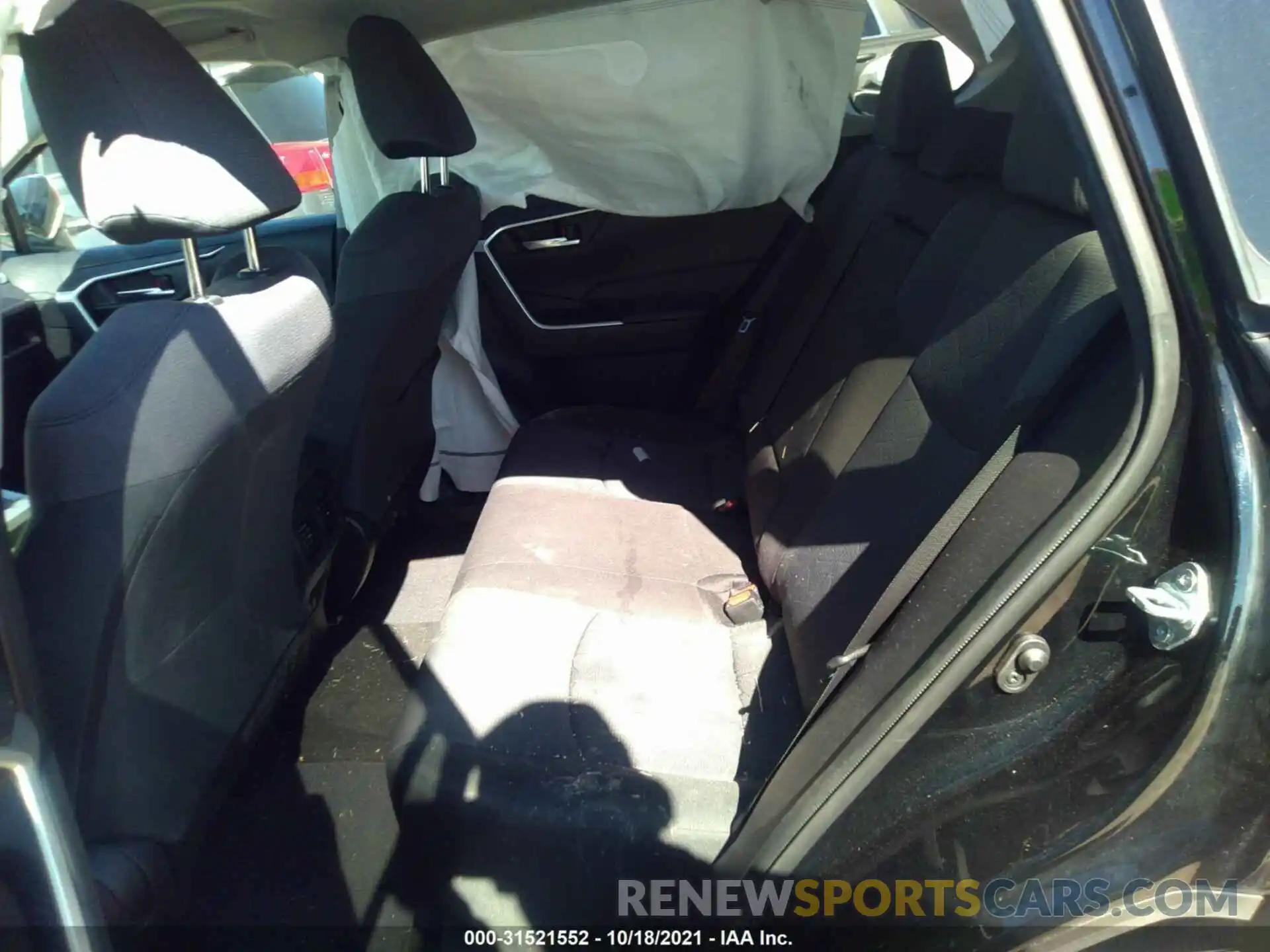 8 Photograph of a damaged car JTMW1RFV2KD509954 TOYOTA RAV4 2019