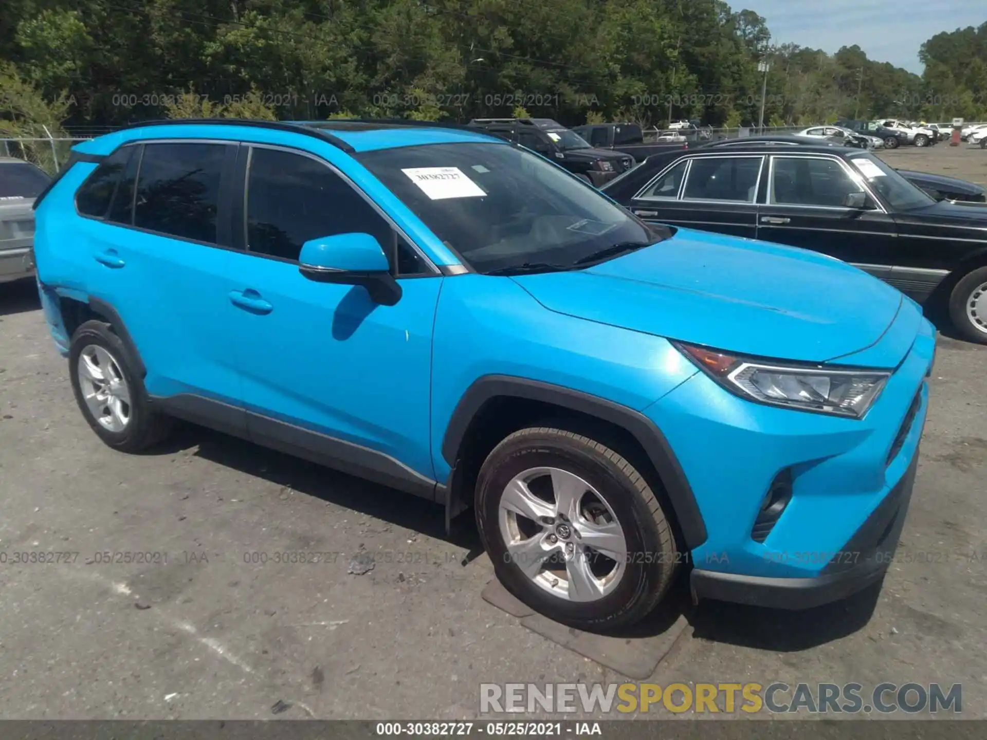 1 Фотография поврежденного автомобиля JTMW1RFV2KD511140 TOYOTA RAV4 2019