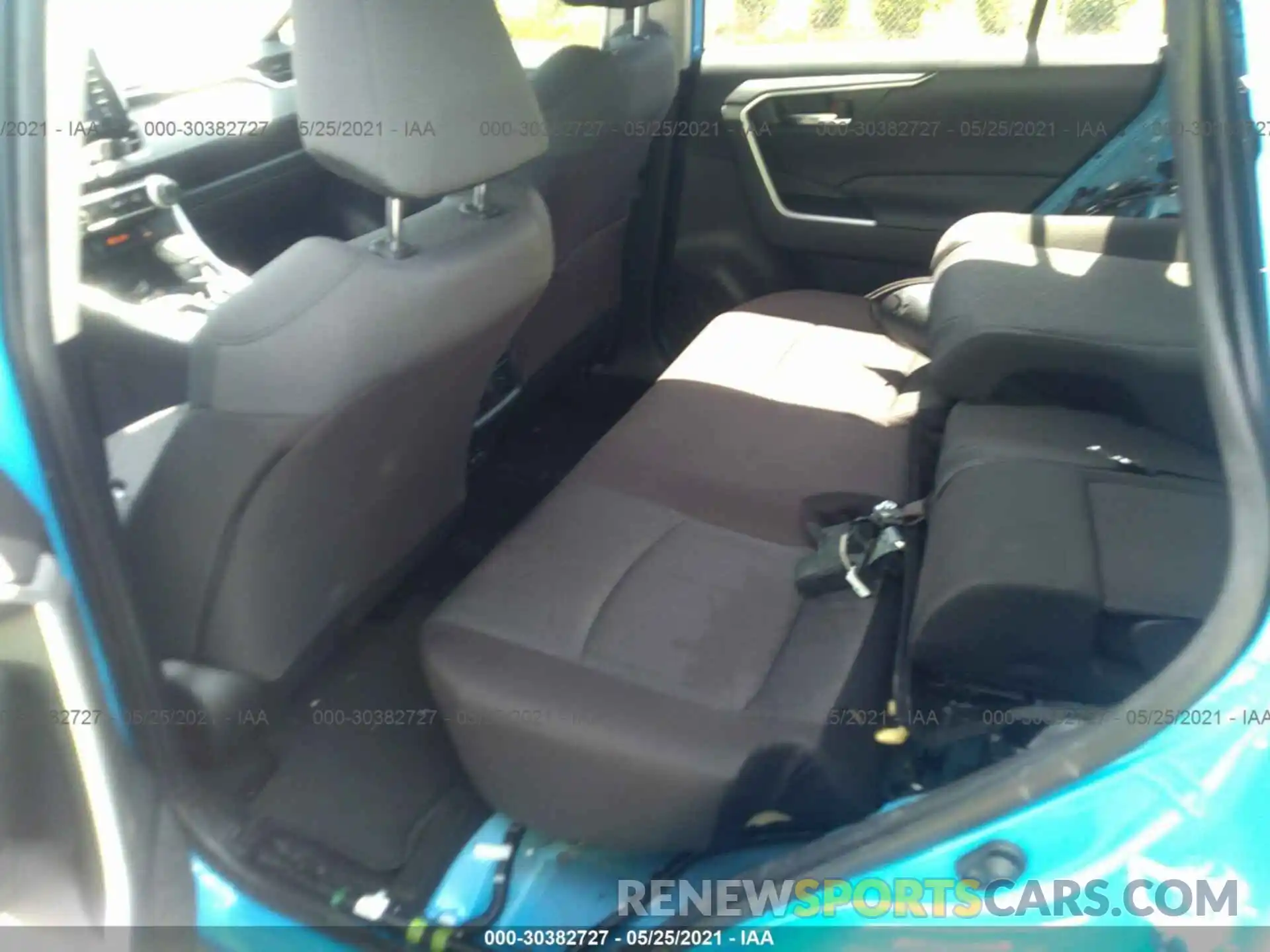 8 Фотография поврежденного автомобиля JTMW1RFV2KD511140 TOYOTA RAV4 2019