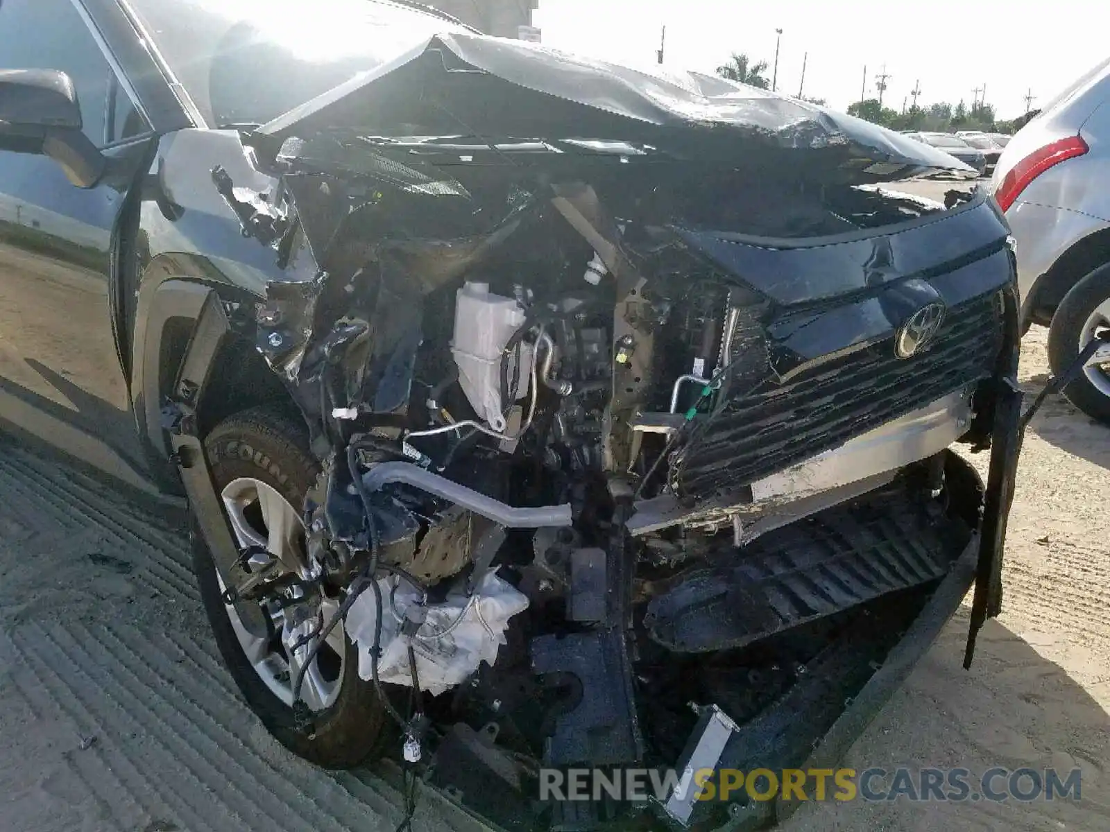 9 Photograph of a damaged car JTMW1RFV2KD513356 TOYOTA RAV4 2019