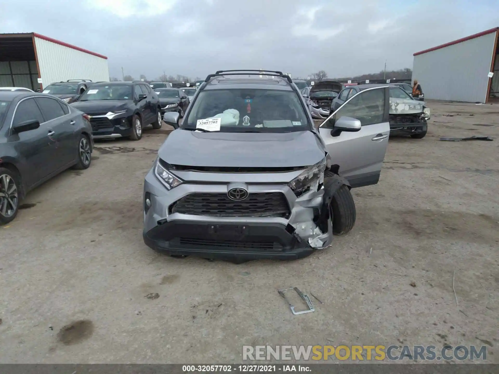 6 Фотография поврежденного автомобиля JTMW1RFV3KD010984 TOYOTA RAV4 2019