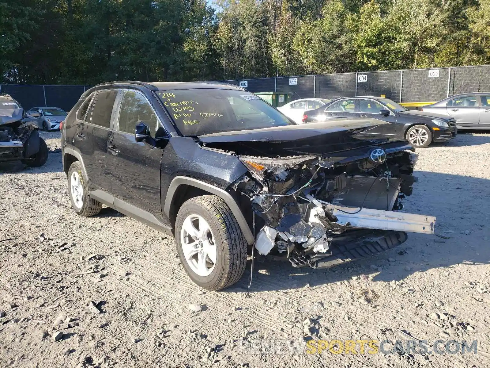 1 Photograph of a damaged car JTMW1RFV3KD012489 TOYOTA RAV4 2019