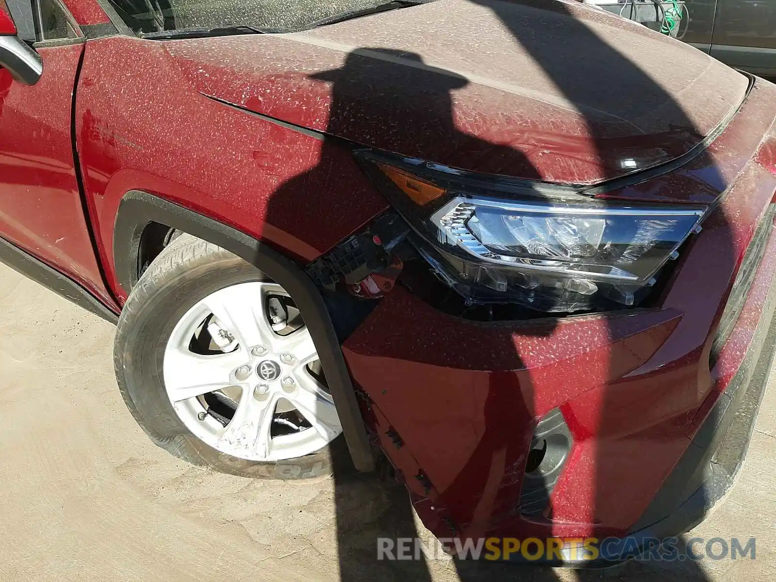 9 Photograph of a damaged car JTMW1RFV3KD016459 TOYOTA RAV4 2019