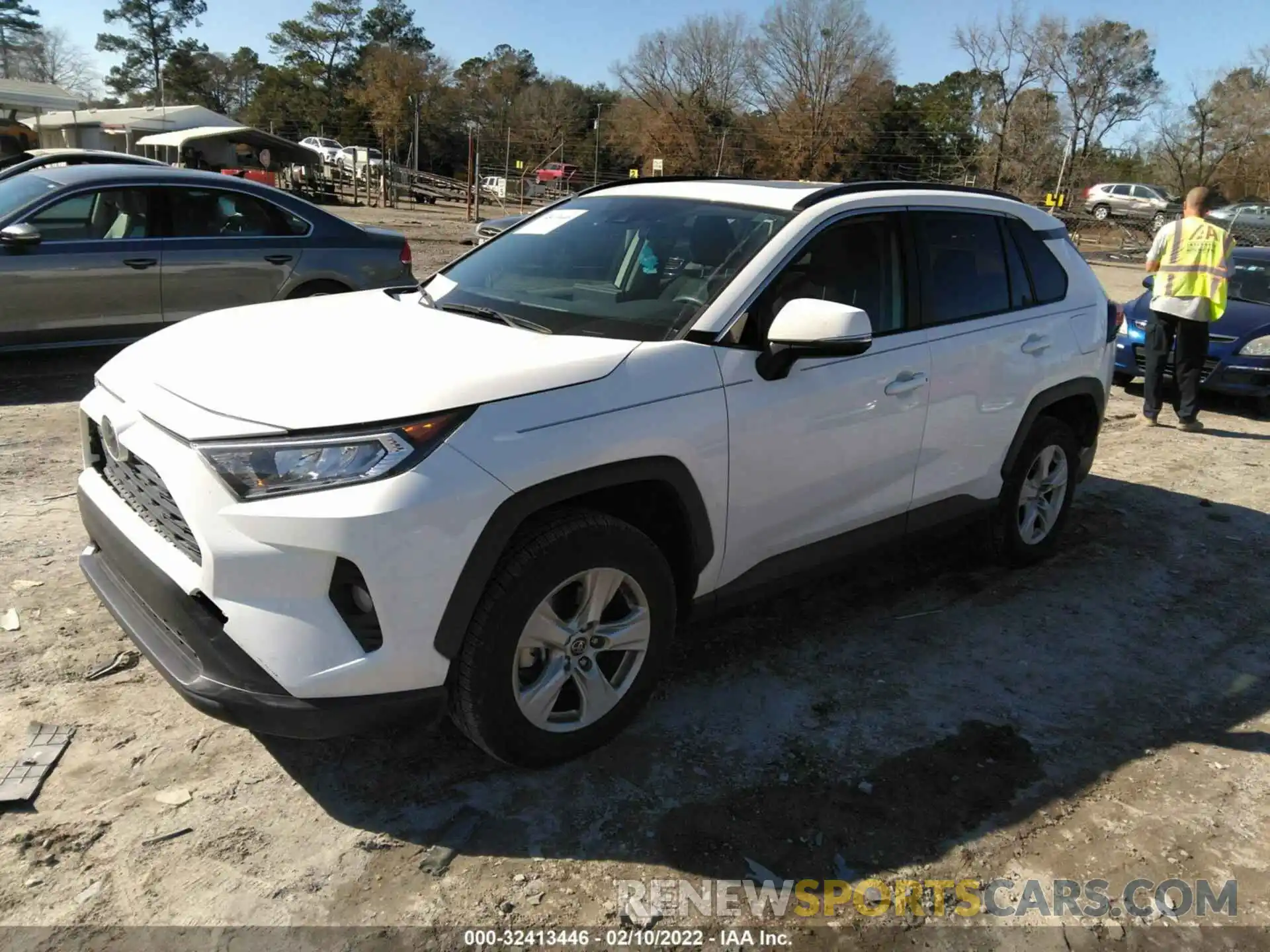 2 Photograph of a damaged car JTMW1RFV3KD017952 TOYOTA RAV4 2019