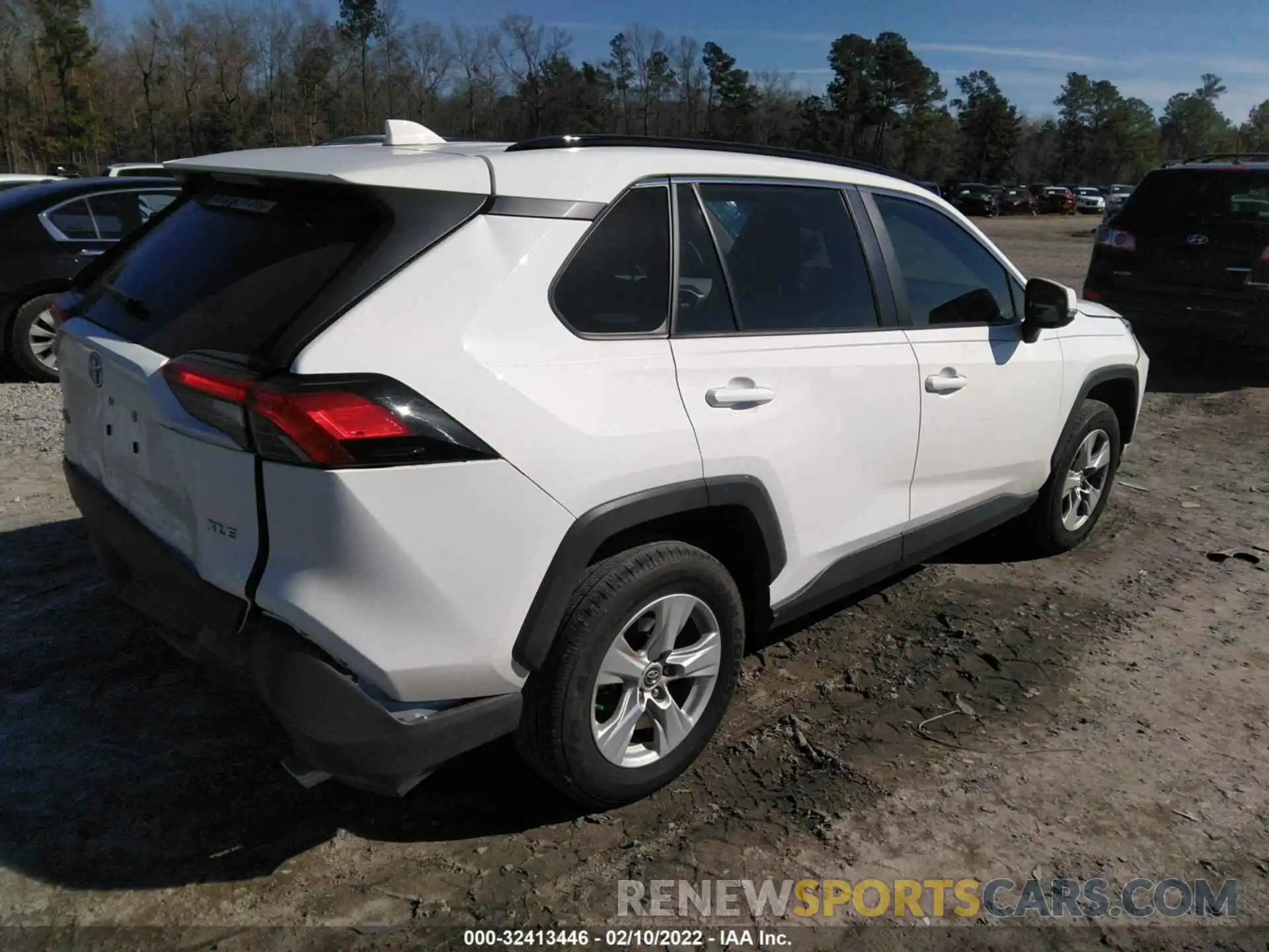 4 Photograph of a damaged car JTMW1RFV3KD017952 TOYOTA RAV4 2019