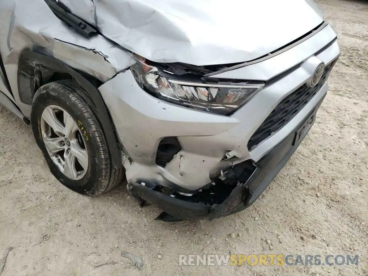 9 Photograph of a damaged car JTMW1RFV3KD033441 TOYOTA RAV4 2019