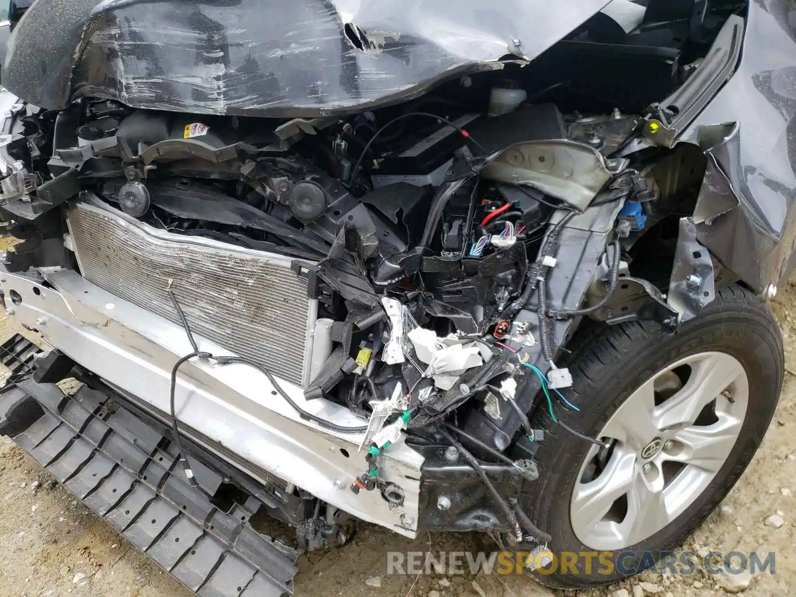 9 Photograph of a damaged car JTMW1RFV3KD041880 TOYOTA RAV4 2019