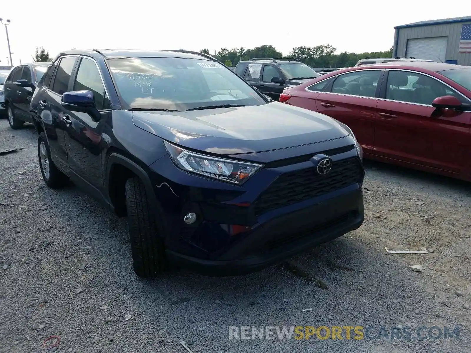 1 Фотография поврежденного автомобиля JTMW1RFV3KD502446 TOYOTA RAV4 2019