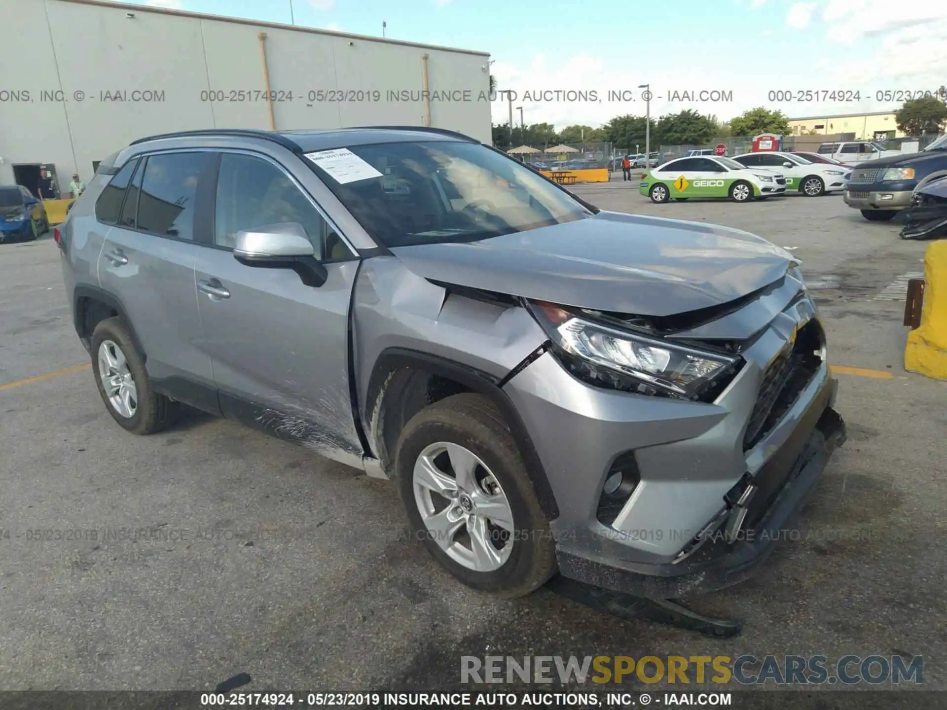 1 Фотография поврежденного автомобиля JTMW1RFV3KD502995 TOYOTA RAV4 2019