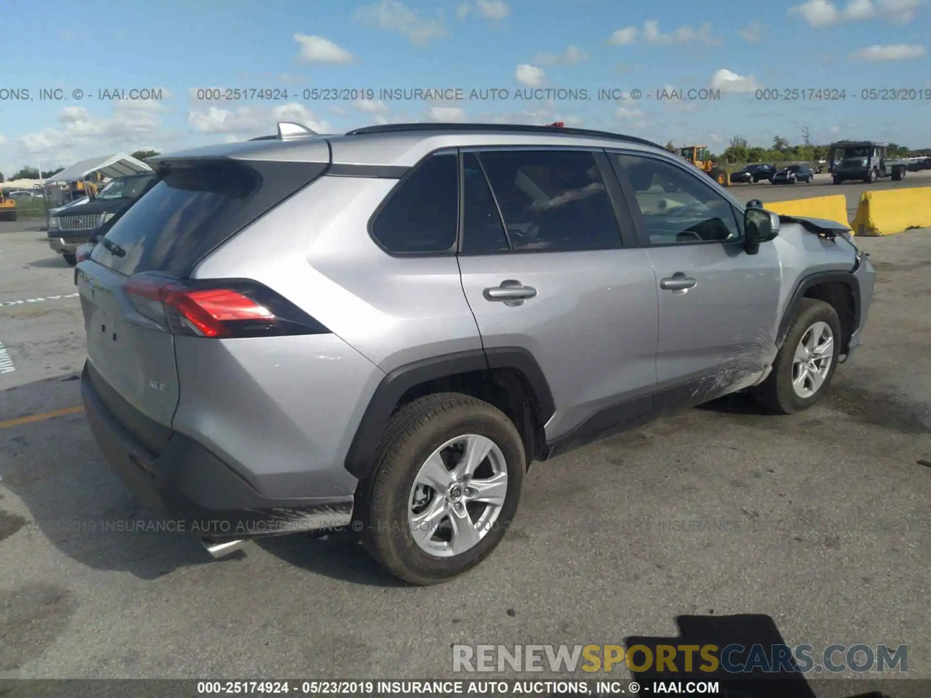 4 Фотография поврежденного автомобиля JTMW1RFV3KD502995 TOYOTA RAV4 2019