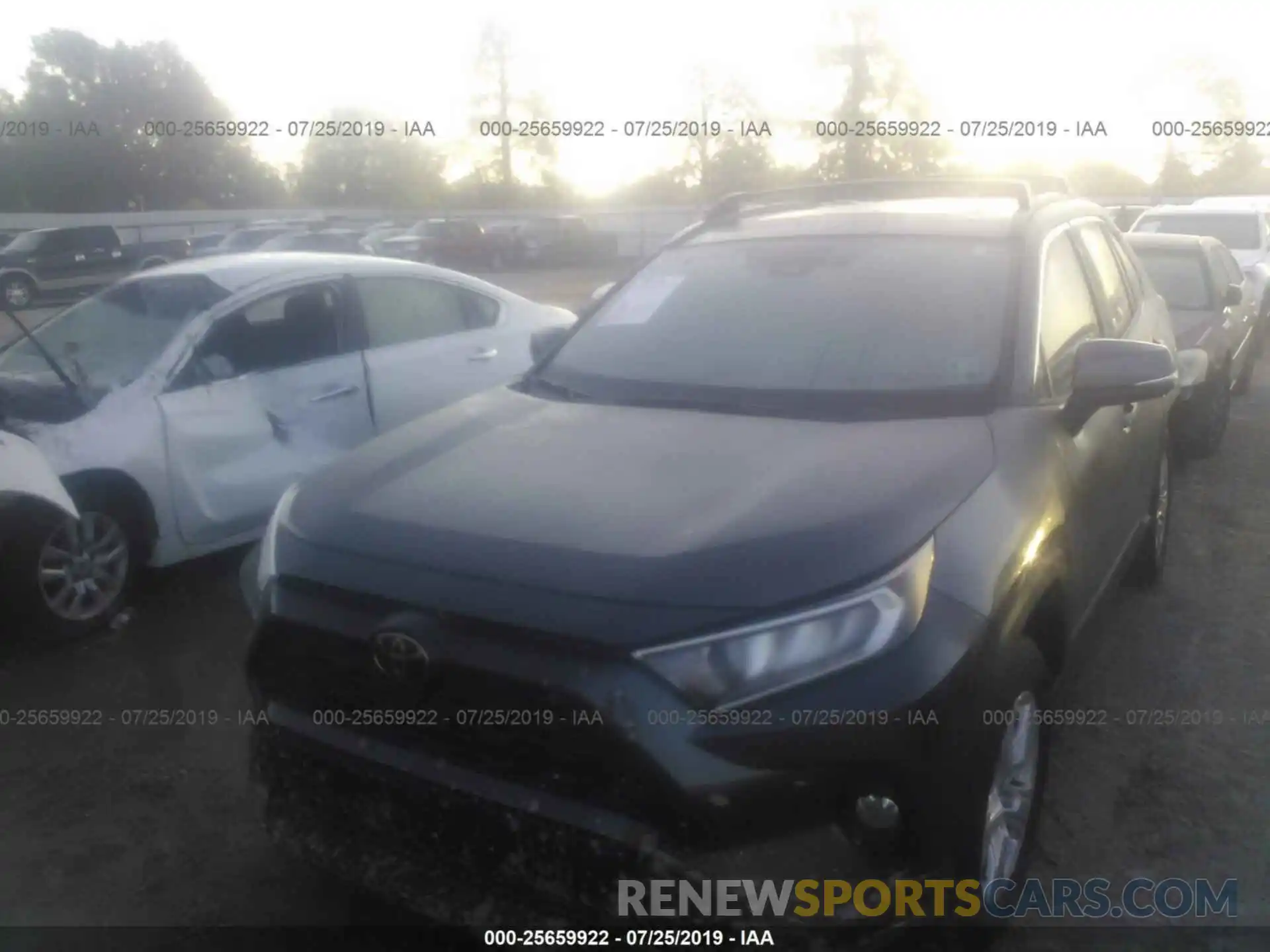 2 Фотография поврежденного автомобиля JTMW1RFV3KJ006175 TOYOTA RAV4 2019