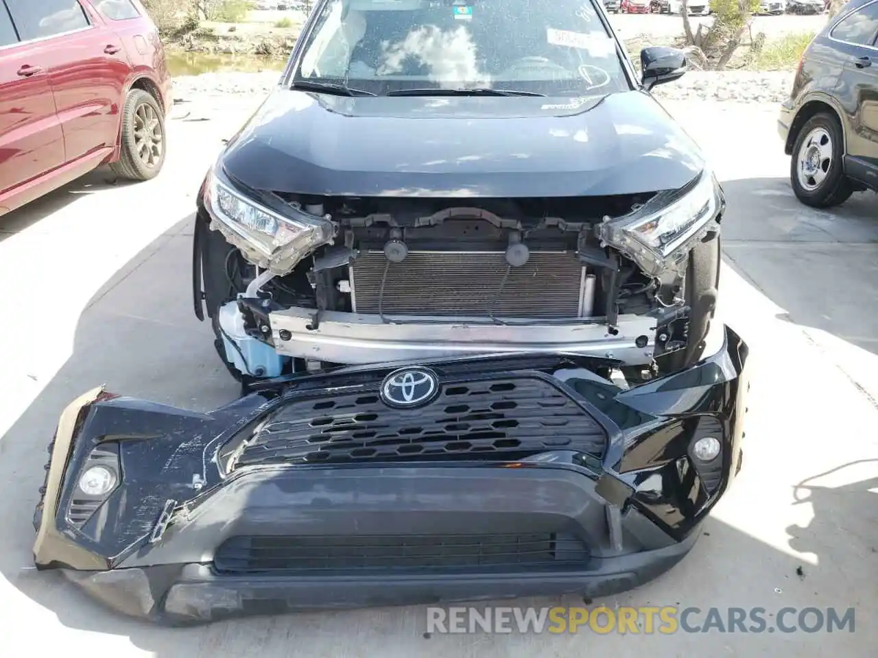 9 Photograph of a damaged car JTMW1RFV3KJ011859 TOYOTA RAV4 2019