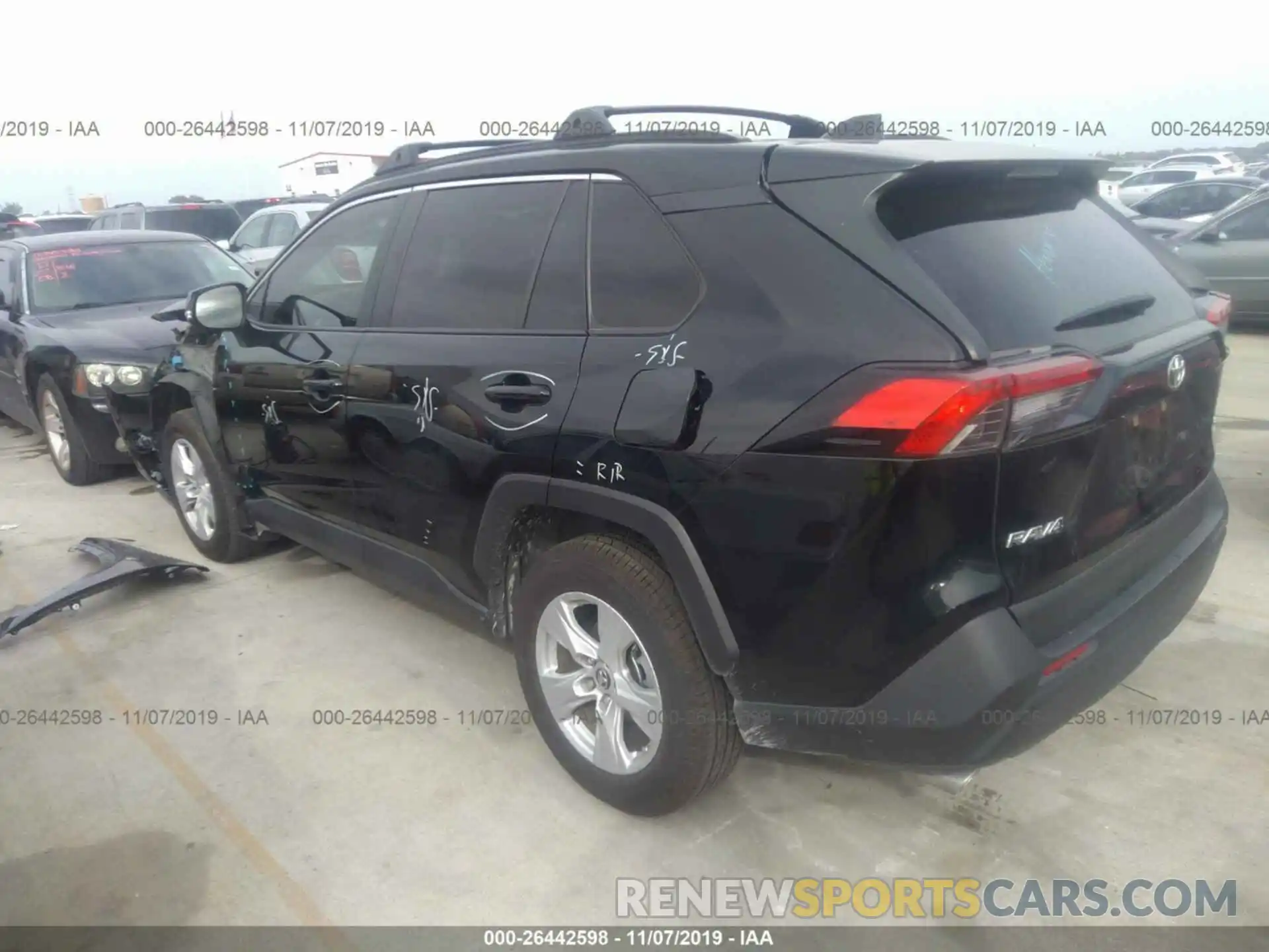 3 Фотография поврежденного автомобиля JTMW1RFV4KD010752 TOYOTA RAV4 2019