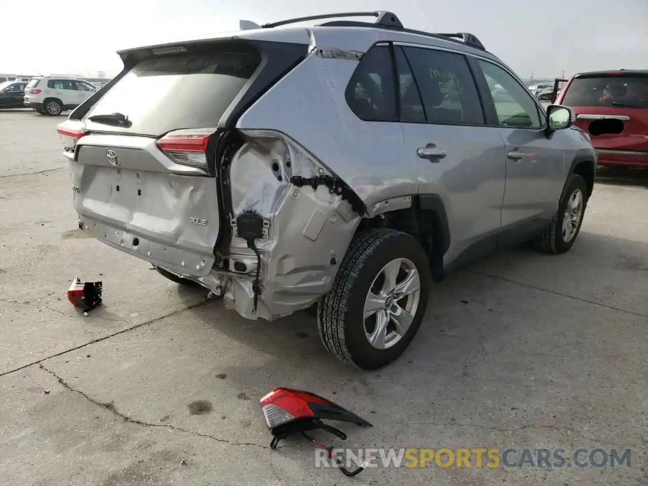 4 Photograph of a damaged car JTMW1RFV4KD014204 TOYOTA RAV4 2019