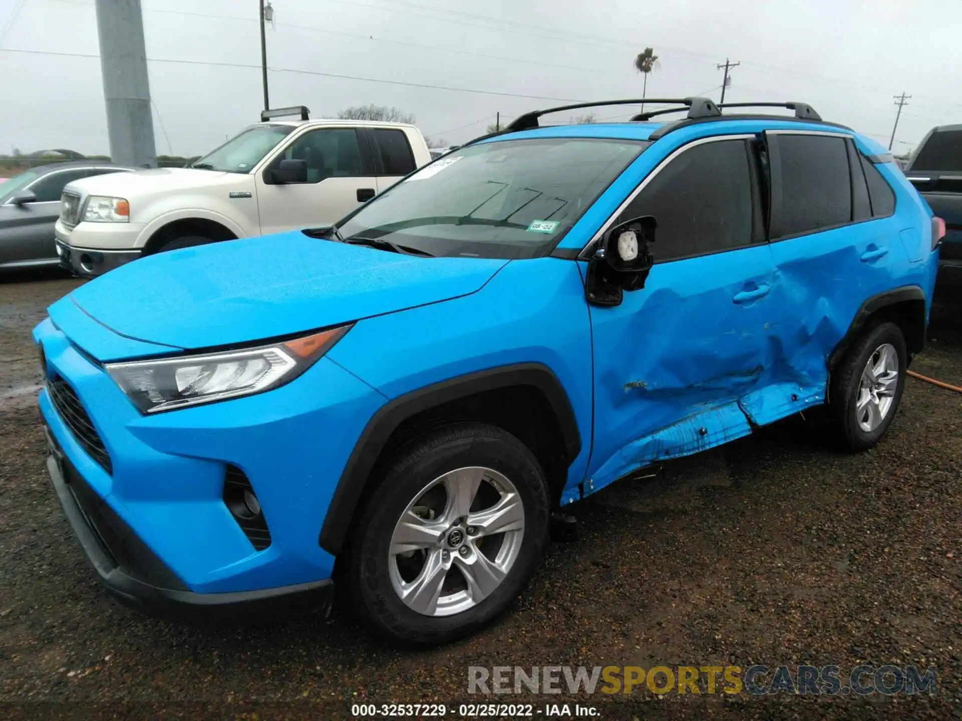 2 Фотография поврежденного автомобиля JTMW1RFV4KD018169 TOYOTA RAV4 2019