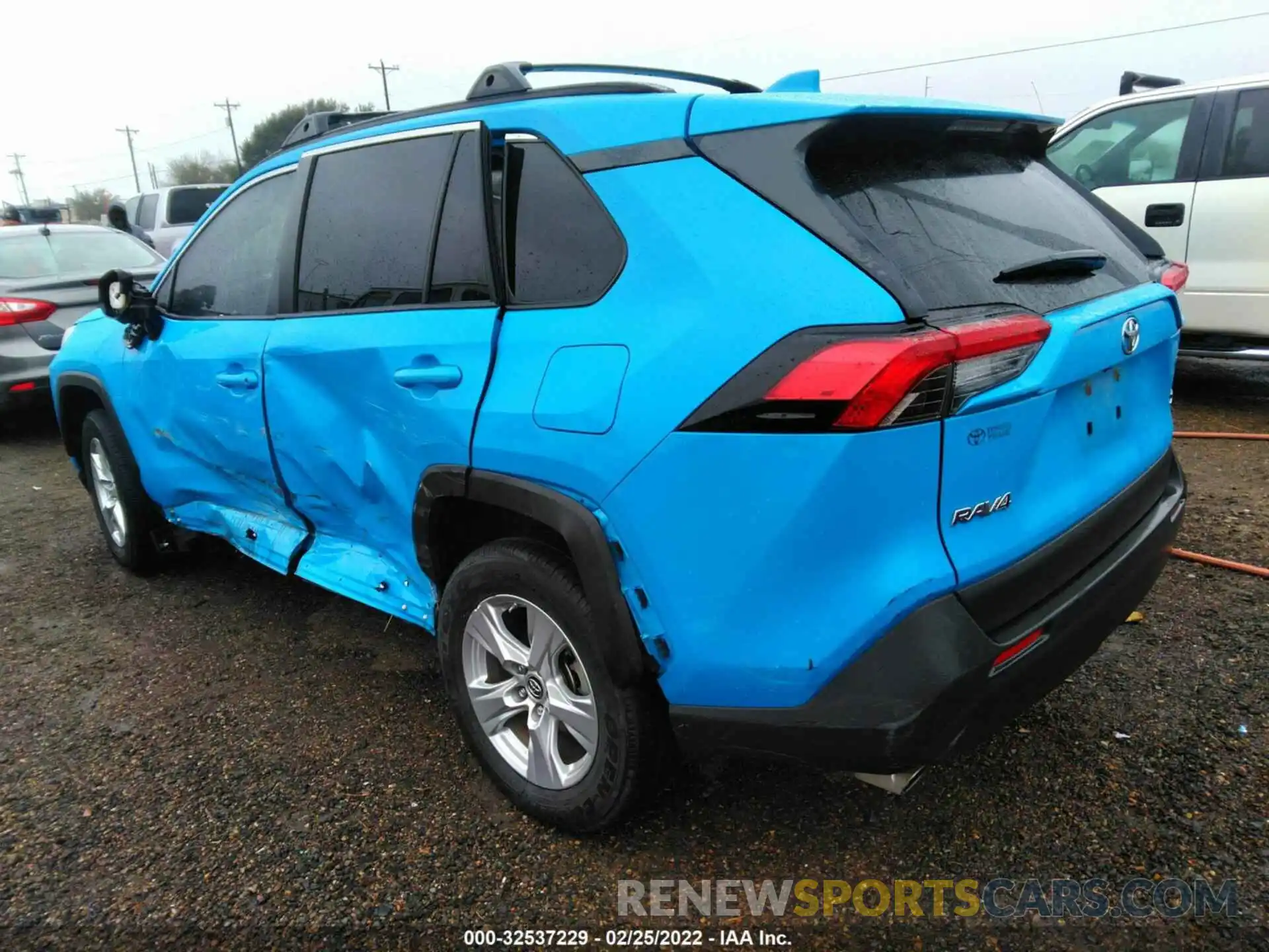 3 Photograph of a damaged car JTMW1RFV4KD018169 TOYOTA RAV4 2019