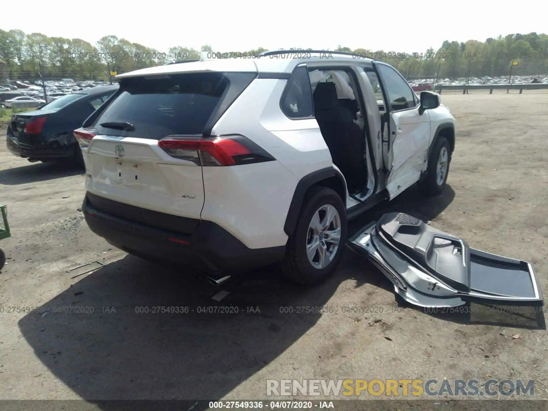 4 Photograph of a damaged car JTMW1RFV4KD018723 TOYOTA RAV4 2019