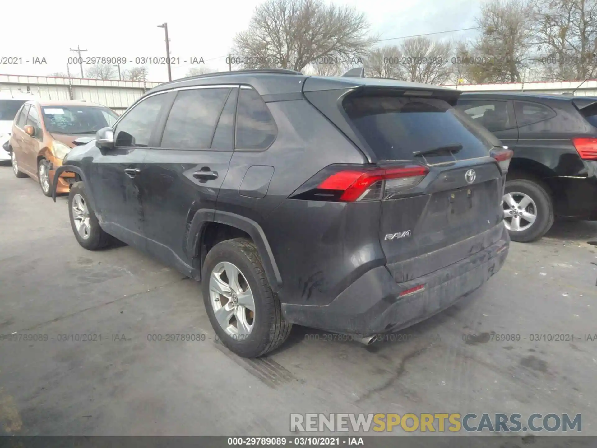 3 Фотография поврежденного автомобиля JTMW1RFV4KD024327 TOYOTA RAV4 2019