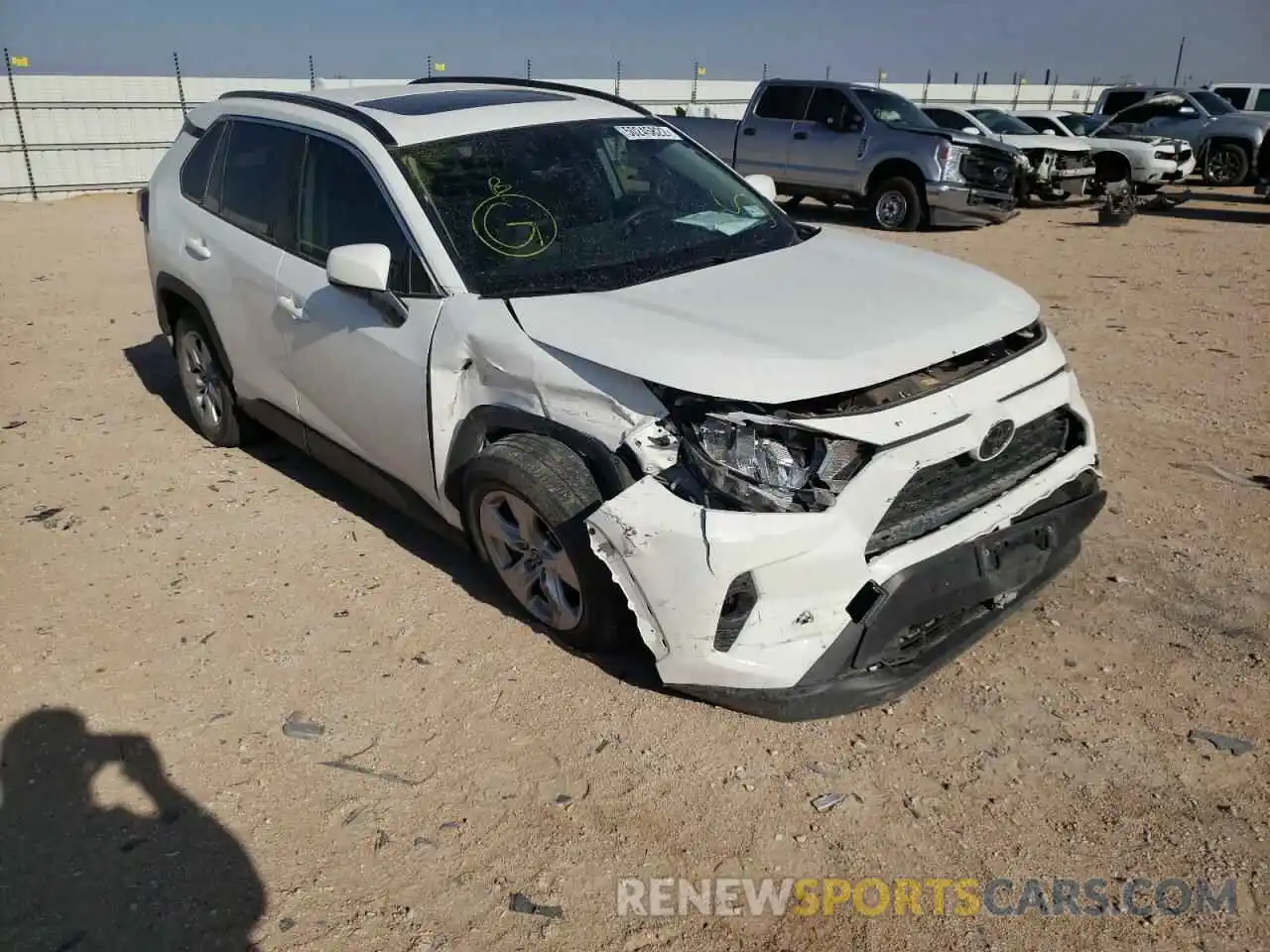 1 Photograph of a damaged car JTMW1RFV4KD032704 TOYOTA RAV4 2019