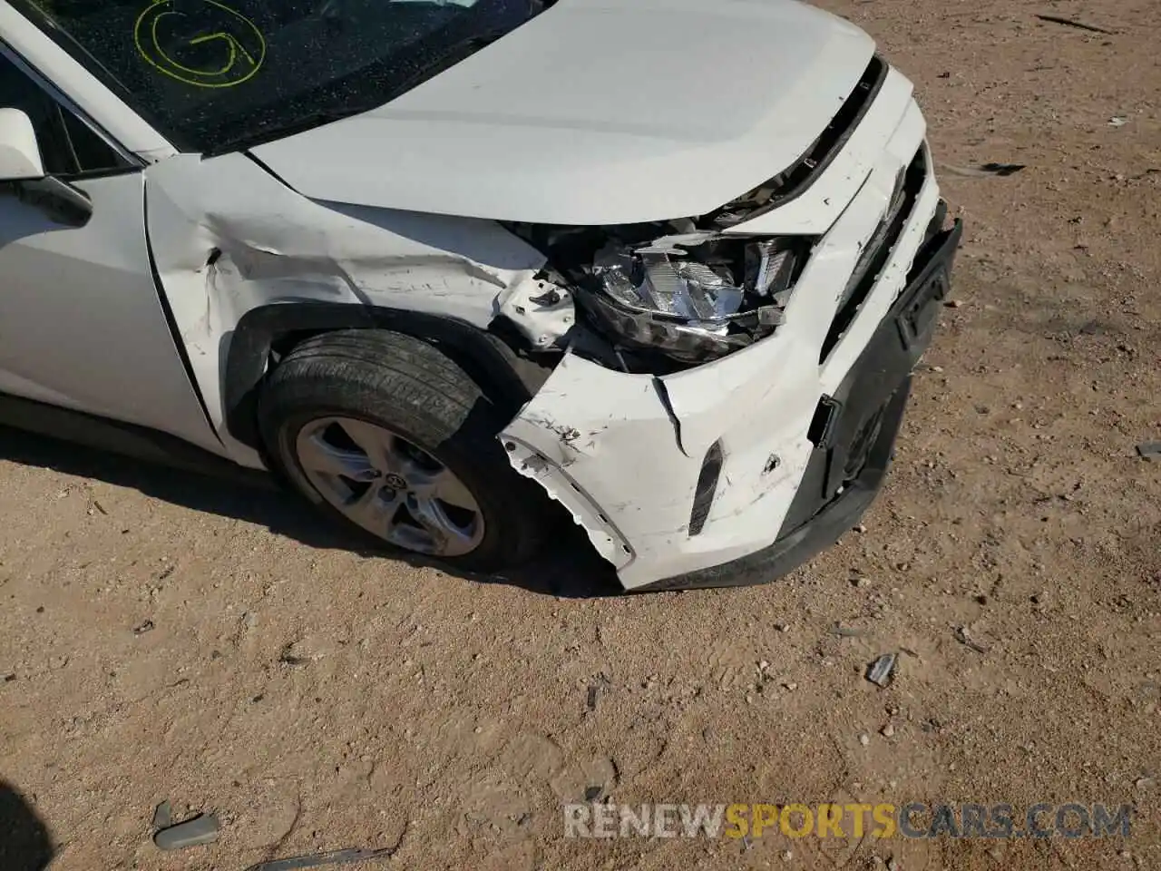 9 Photograph of a damaged car JTMW1RFV4KD032704 TOYOTA RAV4 2019