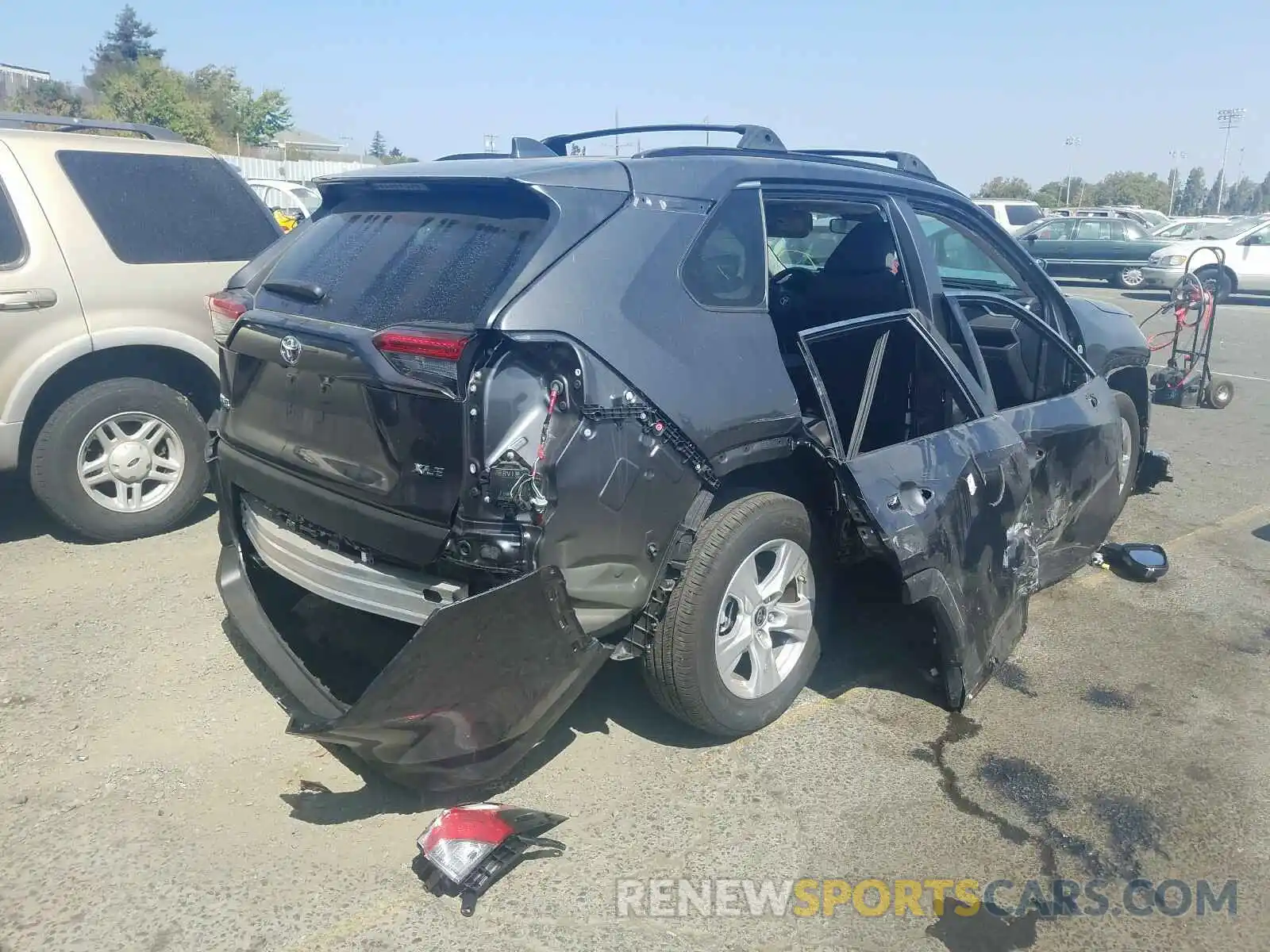 4 Фотография поврежденного автомобиля JTMW1RFV4KD036199 TOYOTA RAV4 2019