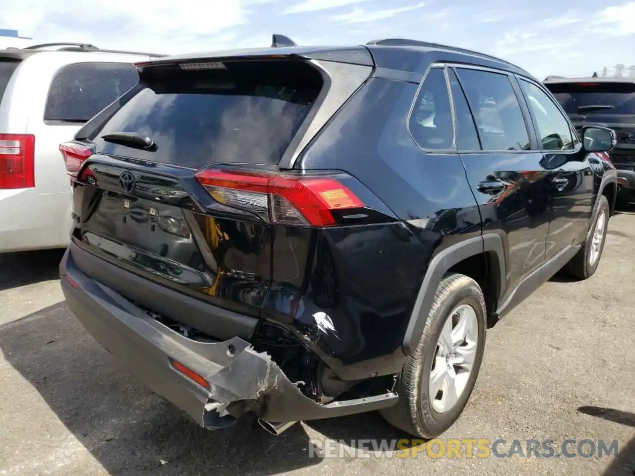 4 Photograph of a damaged car JTMW1RFV4KD503590 TOYOTA RAV4 2019