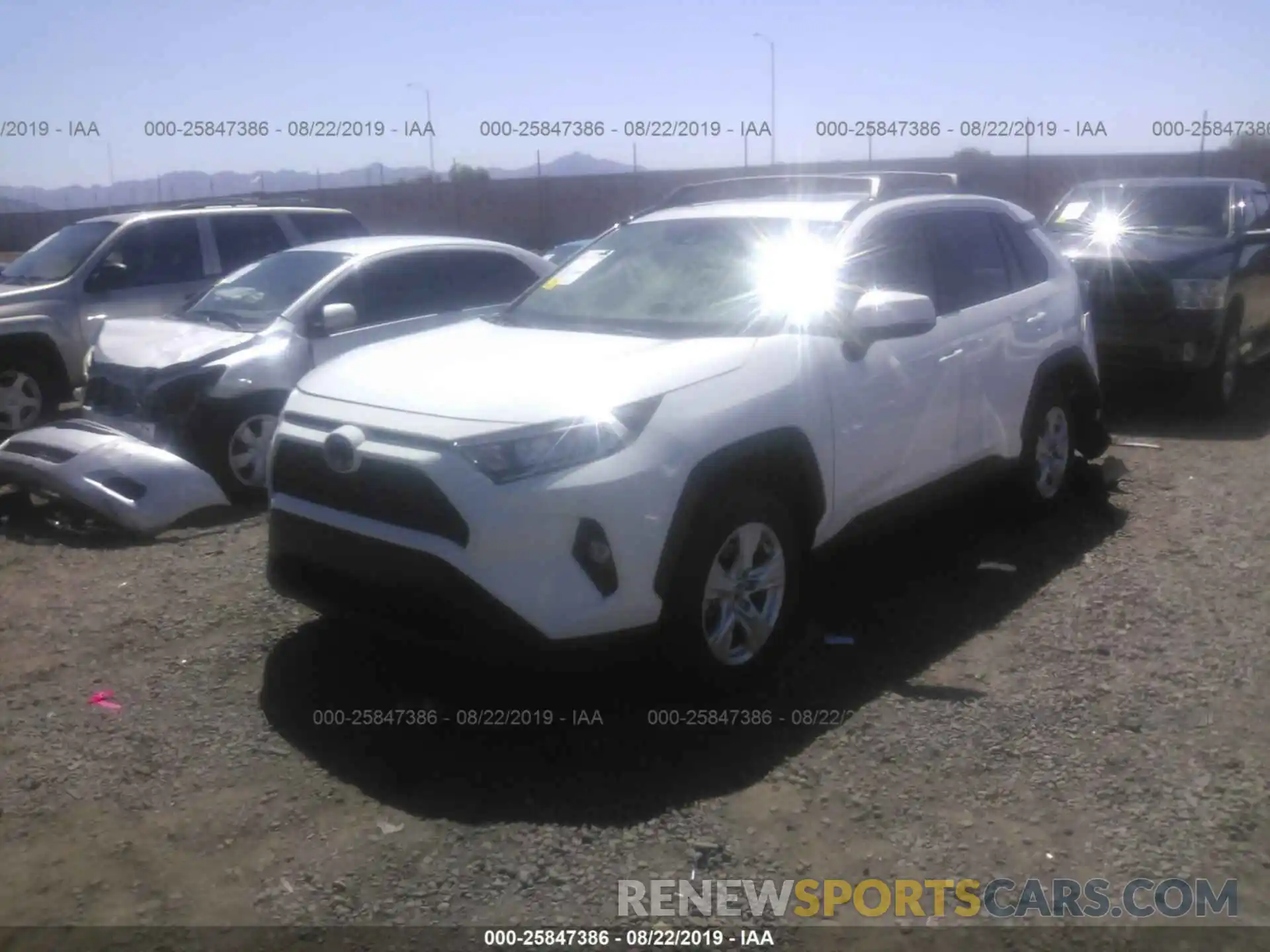 2 Фотография поврежденного автомобиля JTMW1RFV4KD508448 TOYOTA RAV4 2019