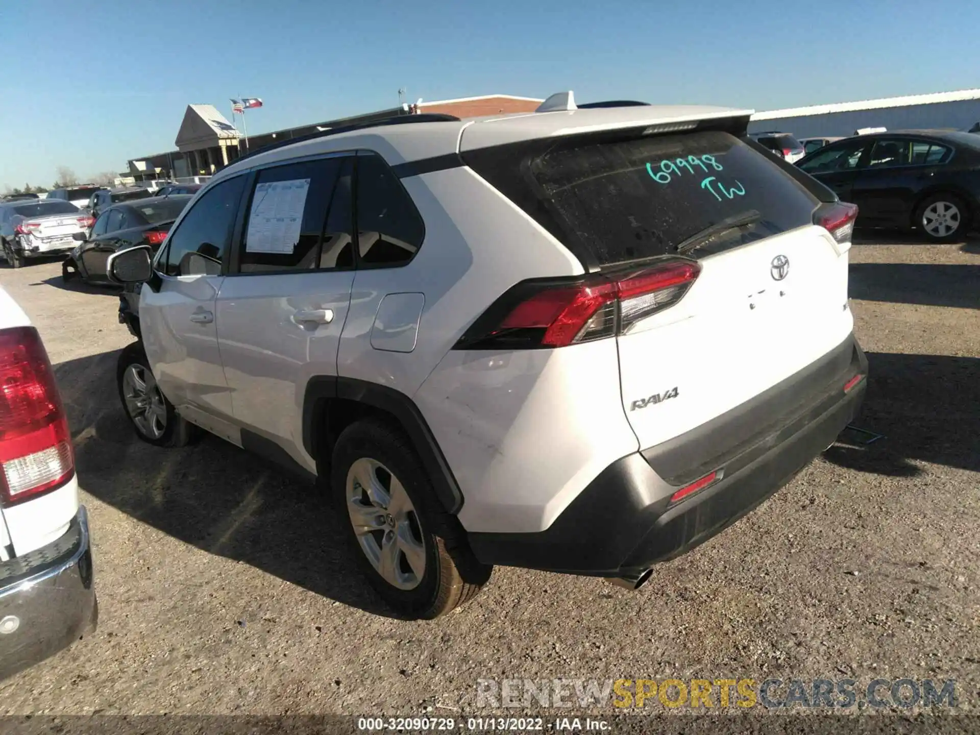 3 Фотография поврежденного автомобиля JTMW1RFV4KD509549 TOYOTA RAV4 2019