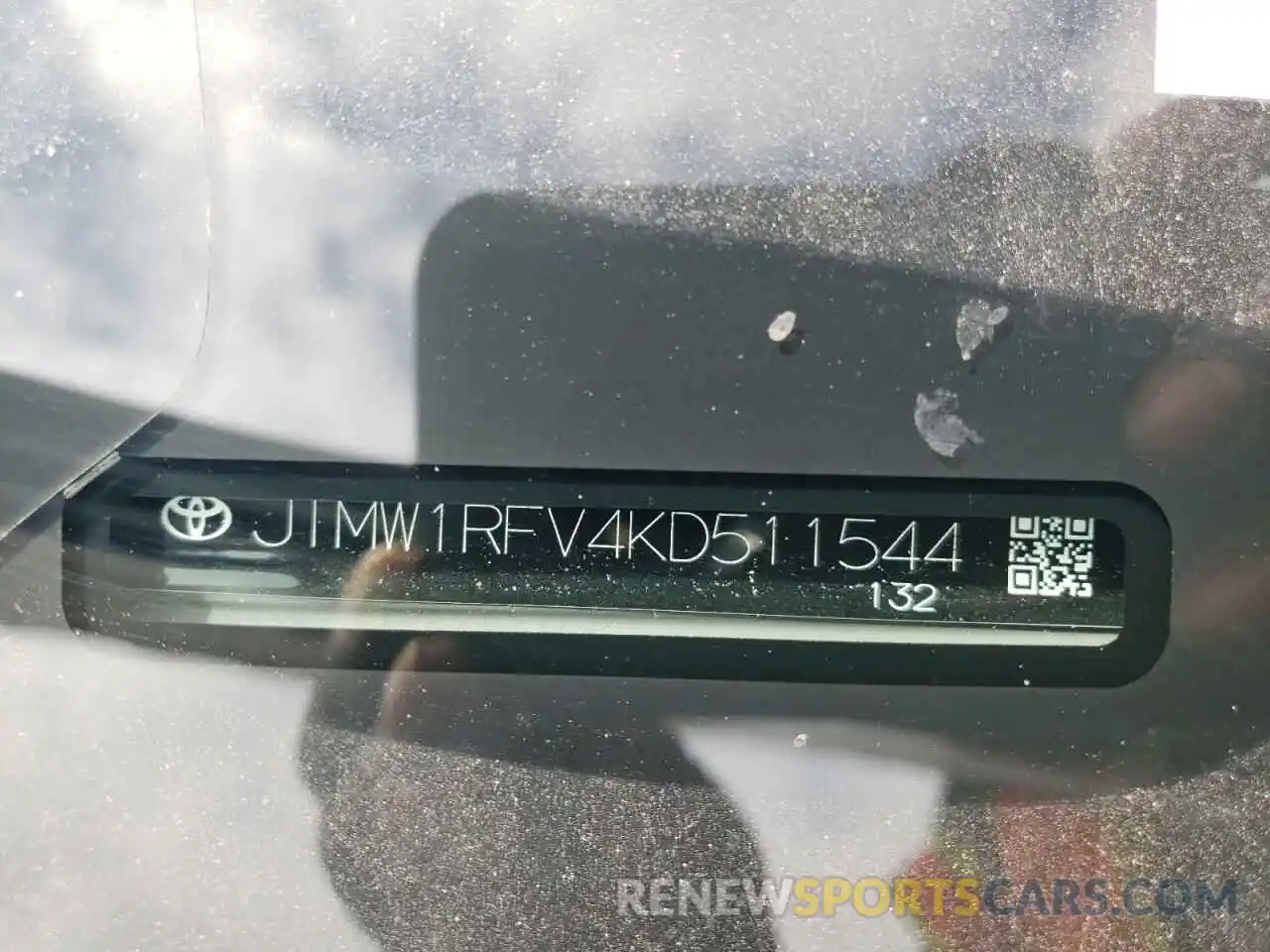 10 Photograph of a damaged car JTMW1RFV4KD511544 TOYOTA RAV4 2019