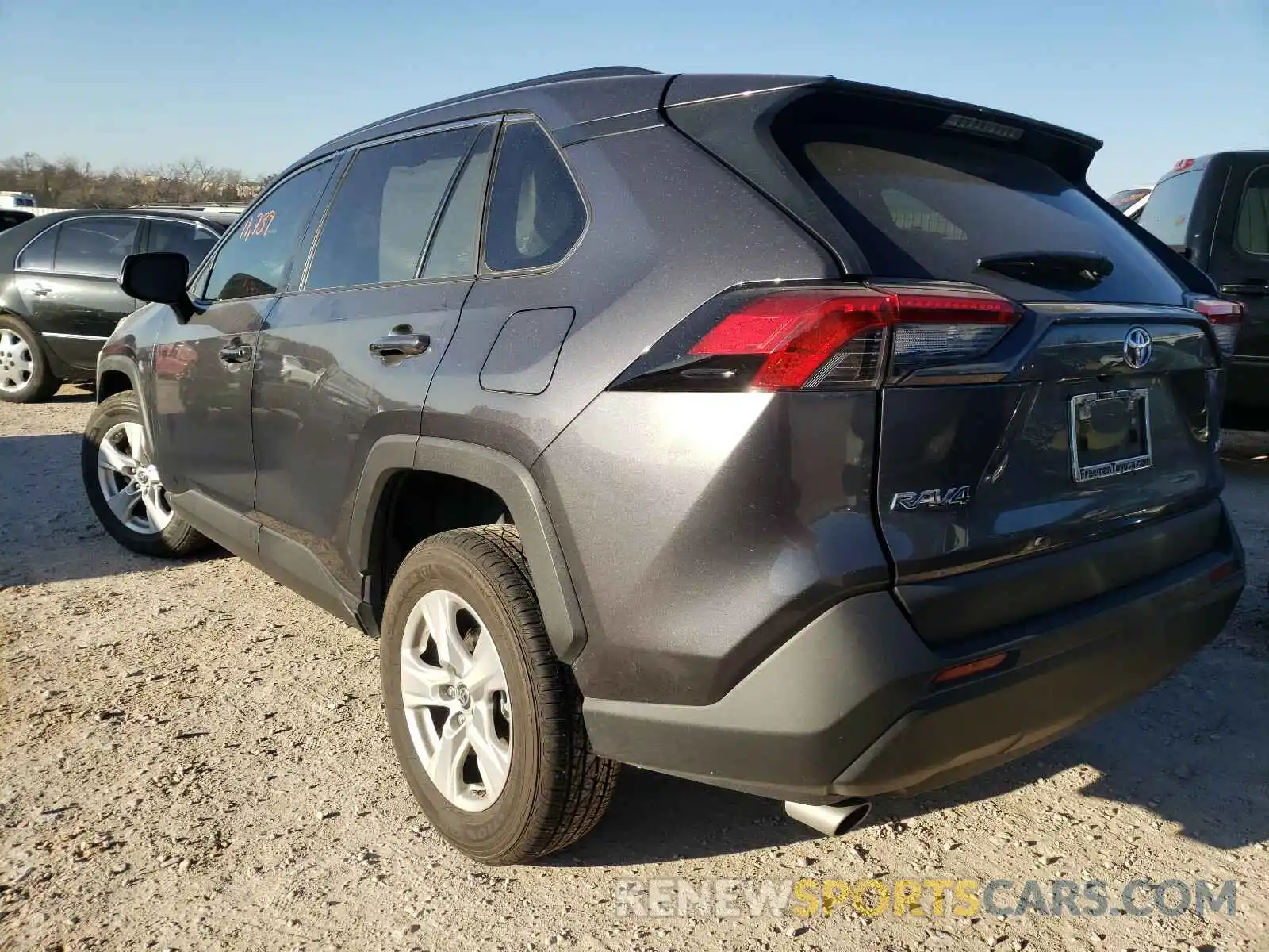 3 Photograph of a damaged car JTMW1RFV4KJ009568 TOYOTA RAV4 2019