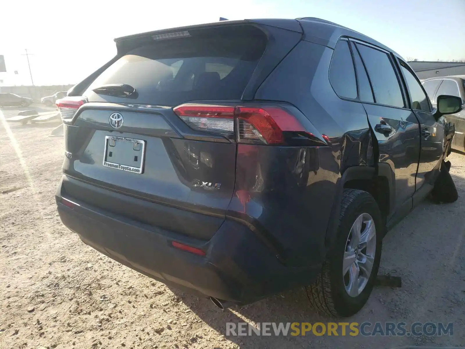 4 Photograph of a damaged car JTMW1RFV4KJ009568 TOYOTA RAV4 2019