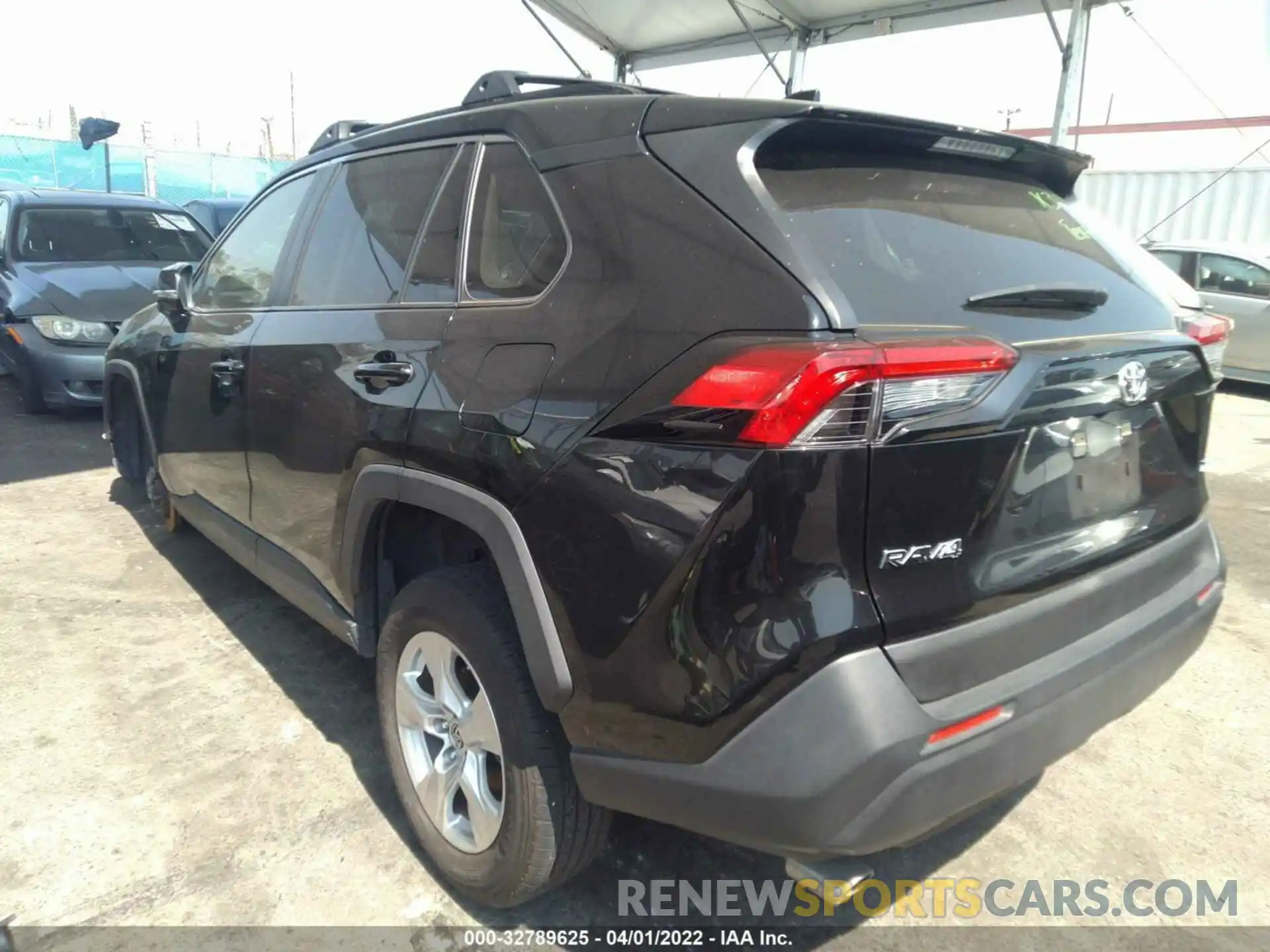 3 Фотография поврежденного автомобиля JTMW1RFV4KJ013779 TOYOTA RAV4 2019