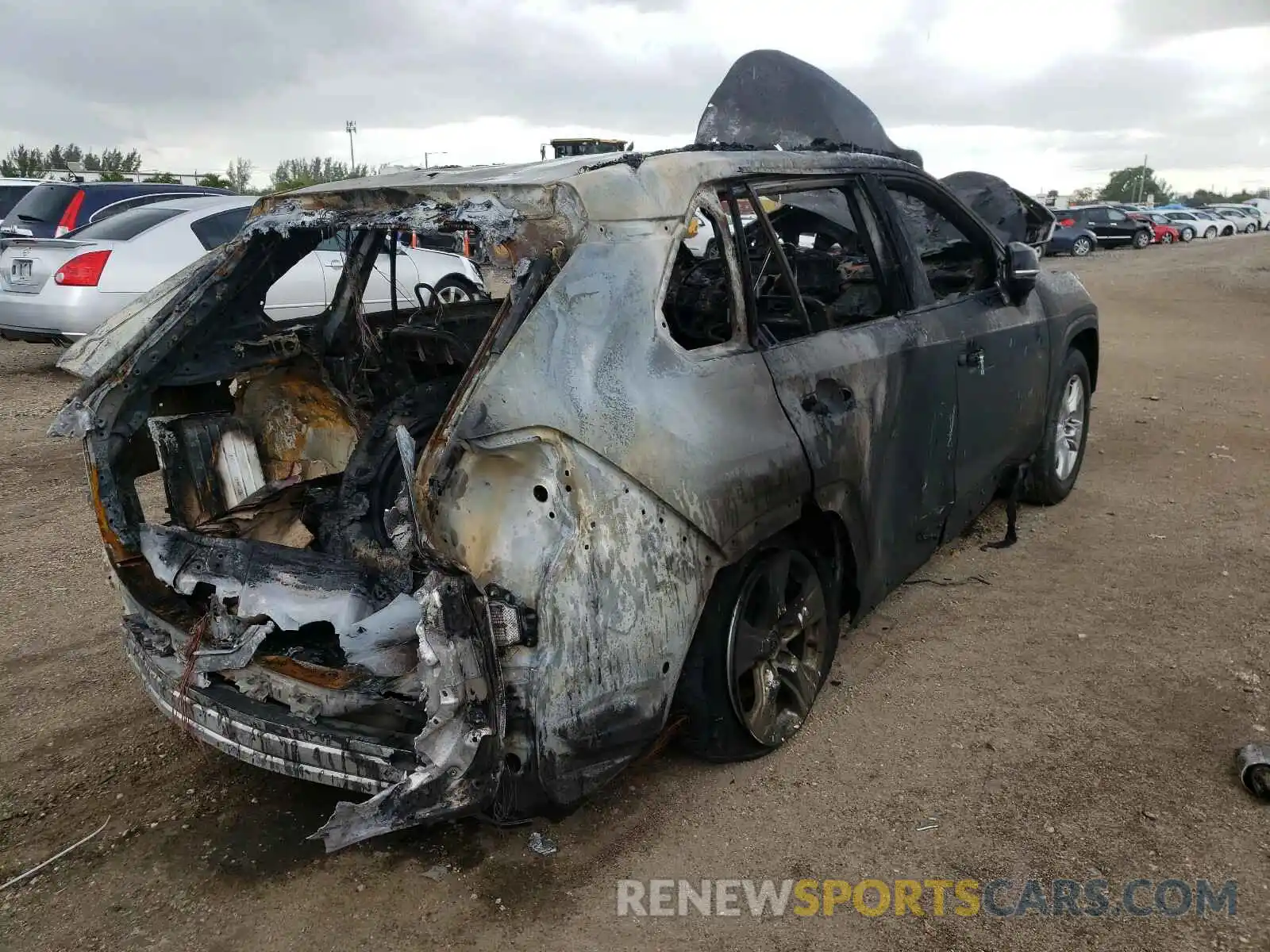 4 Photograph of a damaged car JTMW1RFV5KD010632 TOYOTA RAV4 2019