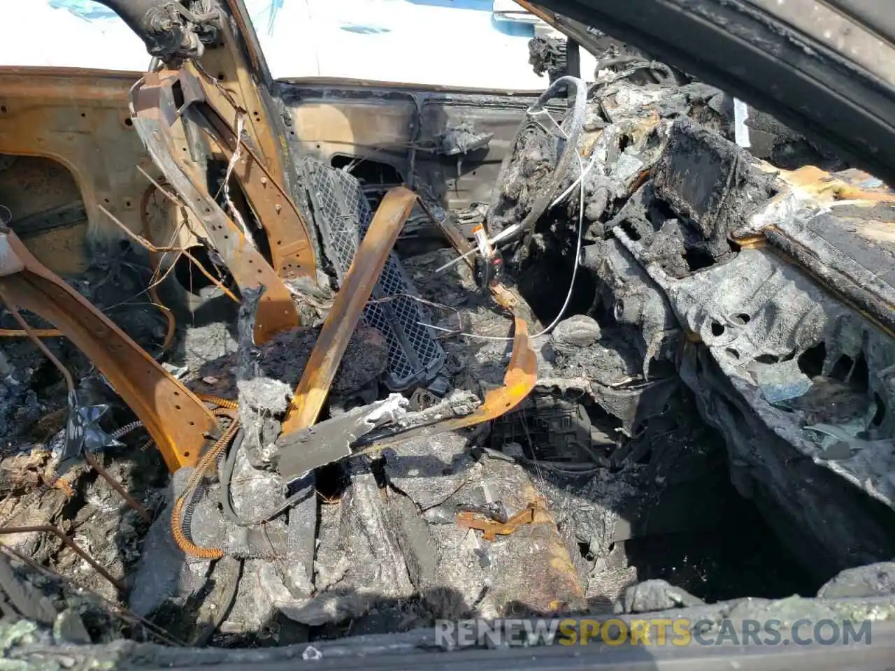 5 Photograph of a damaged car JTMW1RFV5KD010632 TOYOTA RAV4 2019