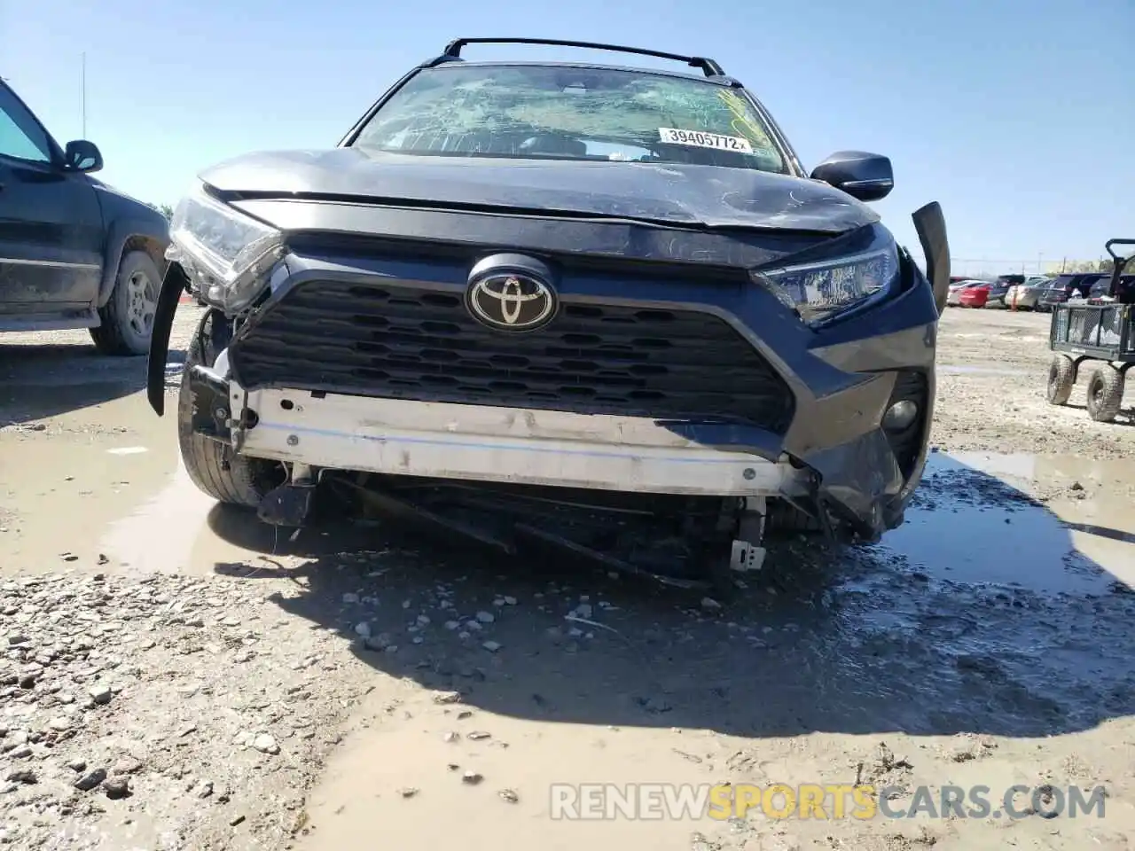 9 Photograph of a damaged car JTMW1RFV5KD010730 TOYOTA RAV4 2019