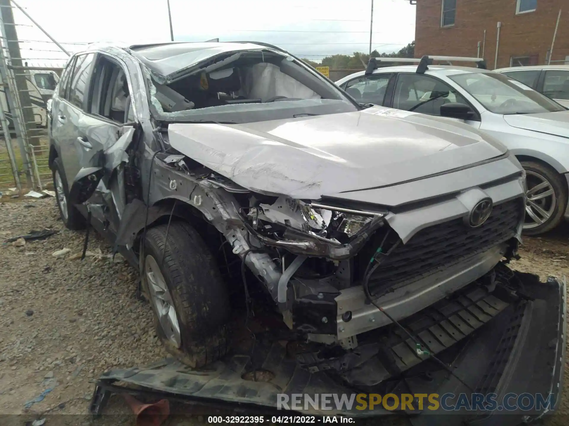 1 Photograph of a damaged car JTMW1RFV5KD013191 TOYOTA RAV4 2019