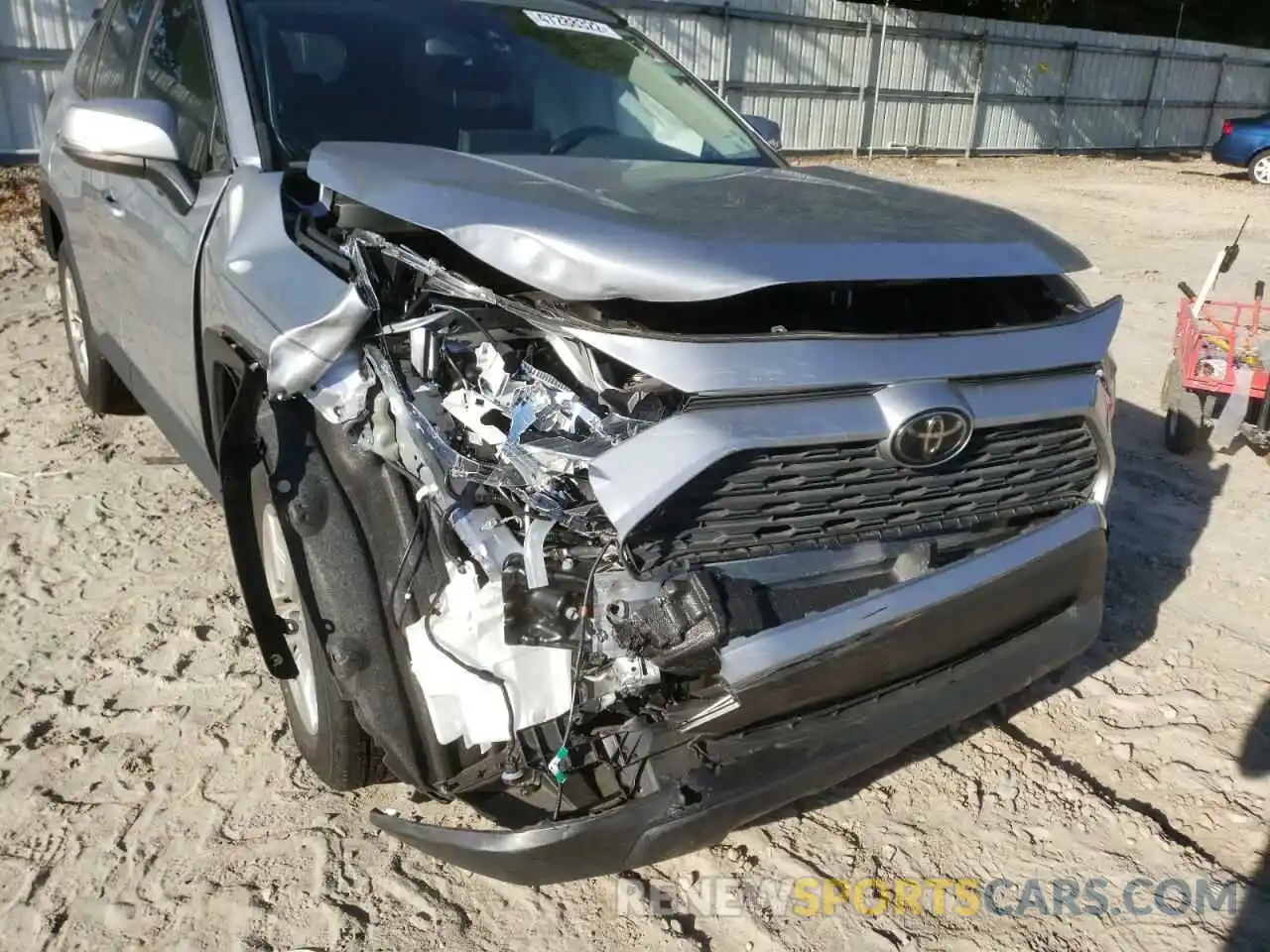 9 Photograph of a damaged car JTMW1RFV5KD016530 TOYOTA RAV4 2019