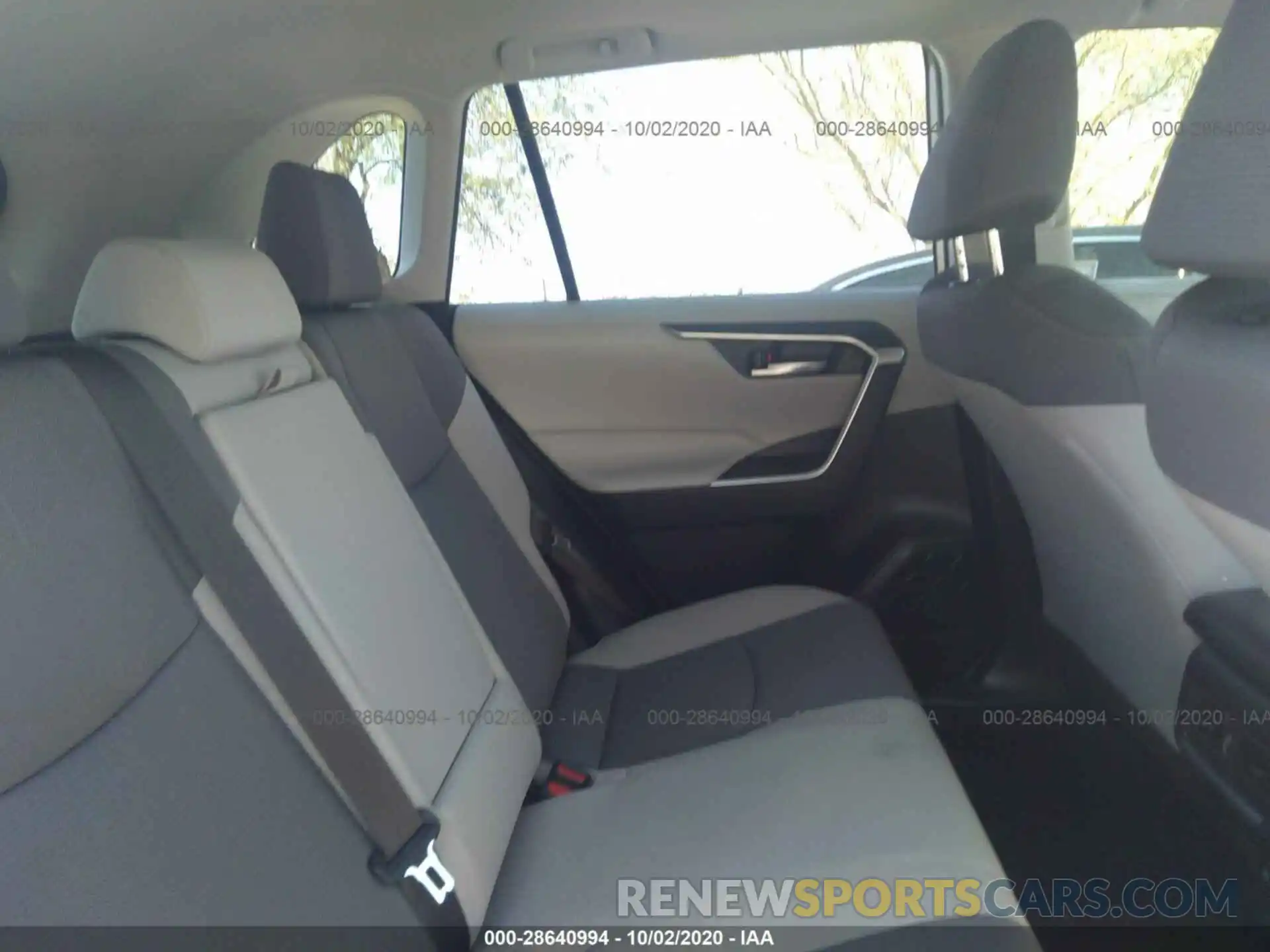 8 Фотография поврежденного автомобиля JTMW1RFV5KD018231 TOYOTA RAV4 2019