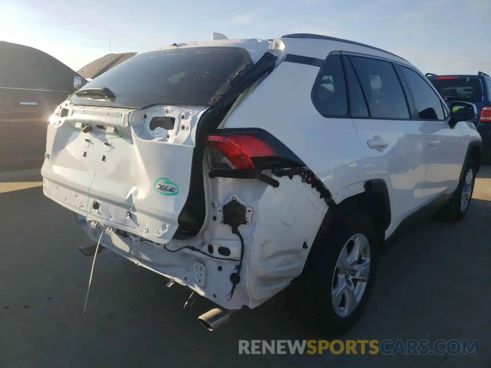 4 Photograph of a damaged car JTMW1RFV5KD029374 TOYOTA RAV4 2019