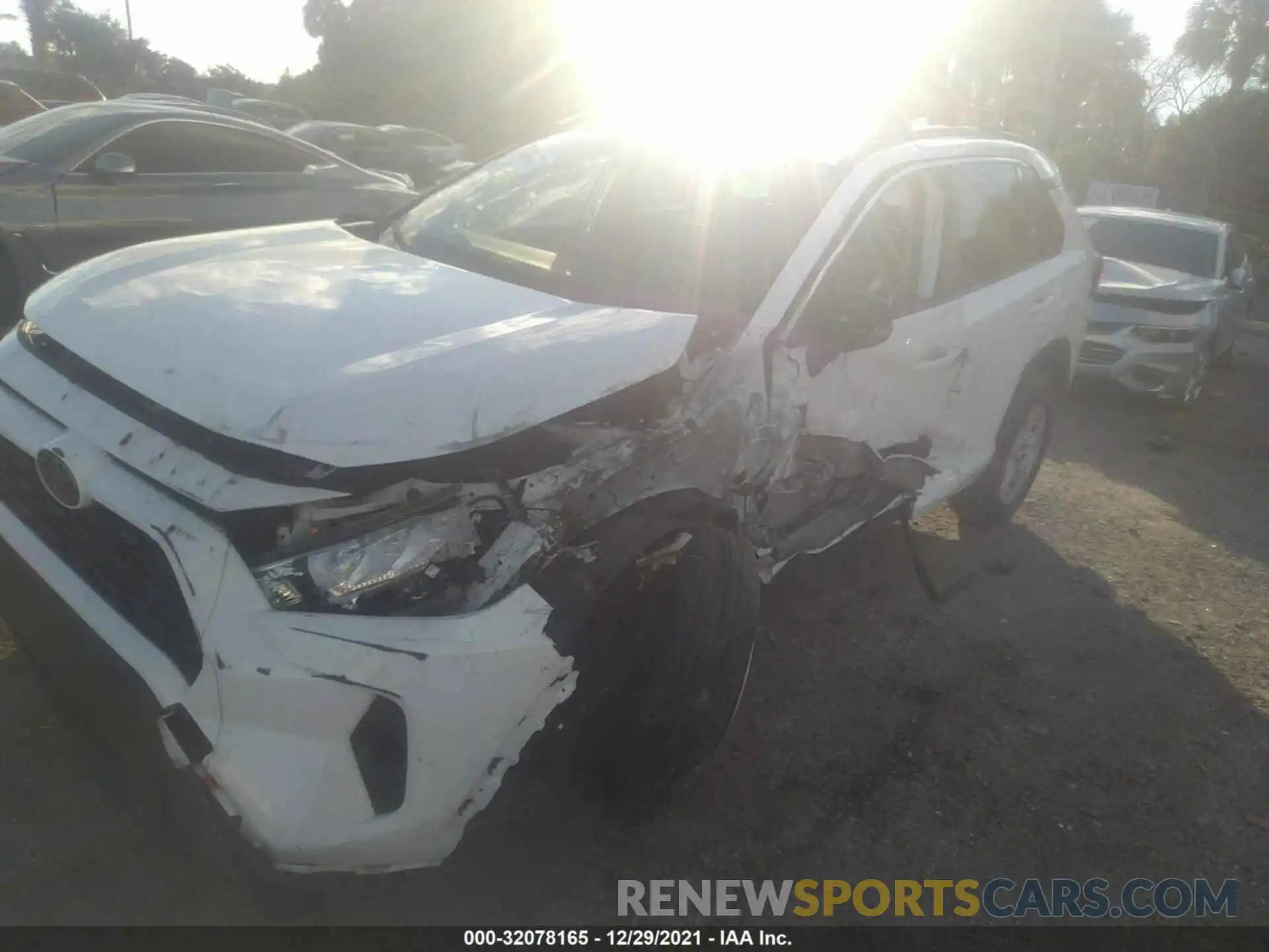 6 Photograph of a damaged car JTMW1RFV5KD029780 TOYOTA RAV4 2019