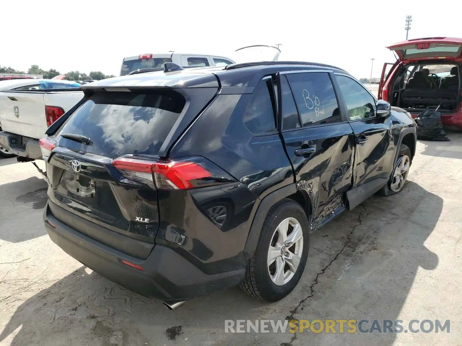 4 Photograph of a damaged car JTMW1RFV5KD030363 TOYOTA RAV4 2019