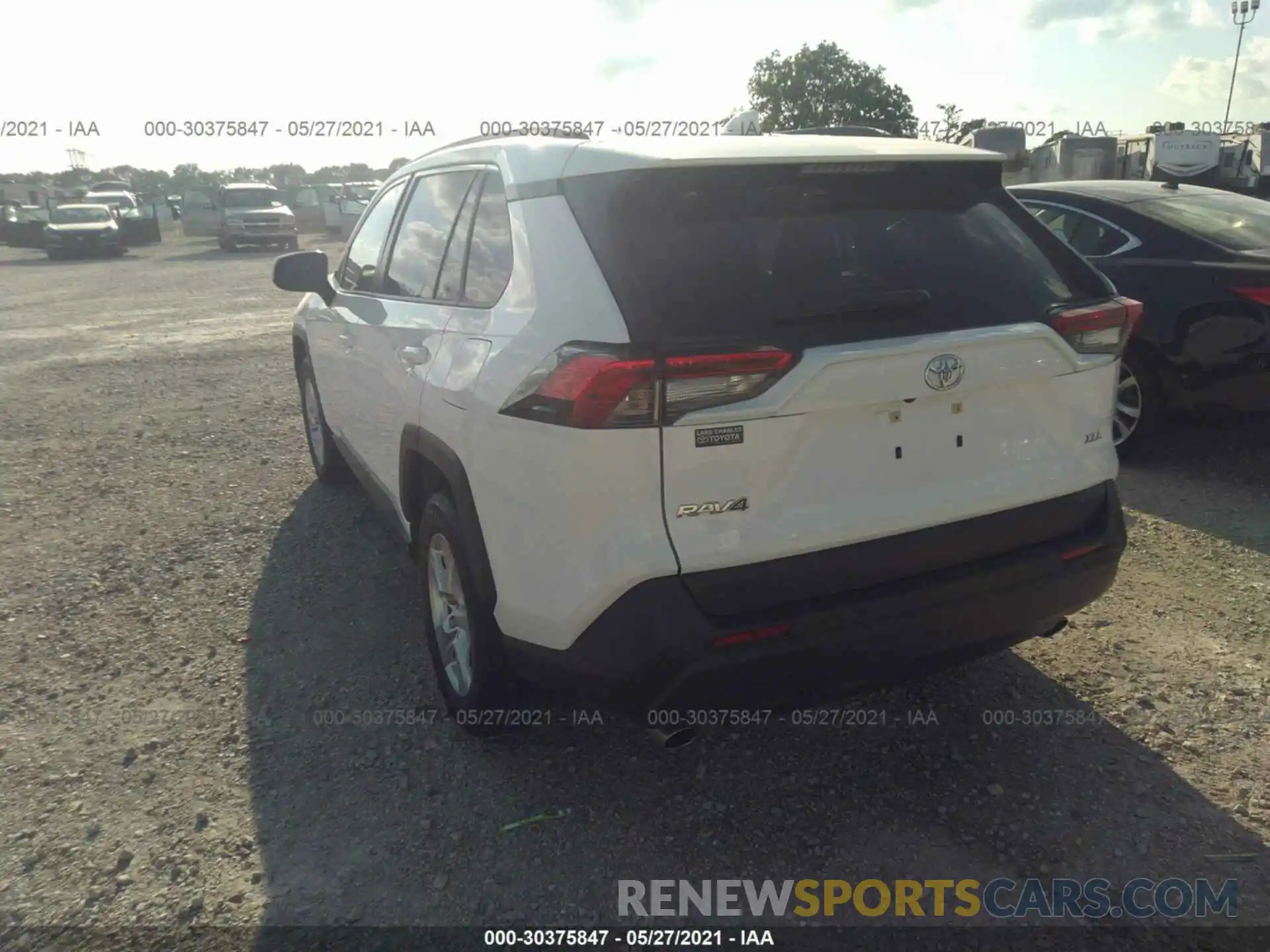 3 Photograph of a damaged car JTMW1RFV5KD038592 TOYOTA RAV4 2019